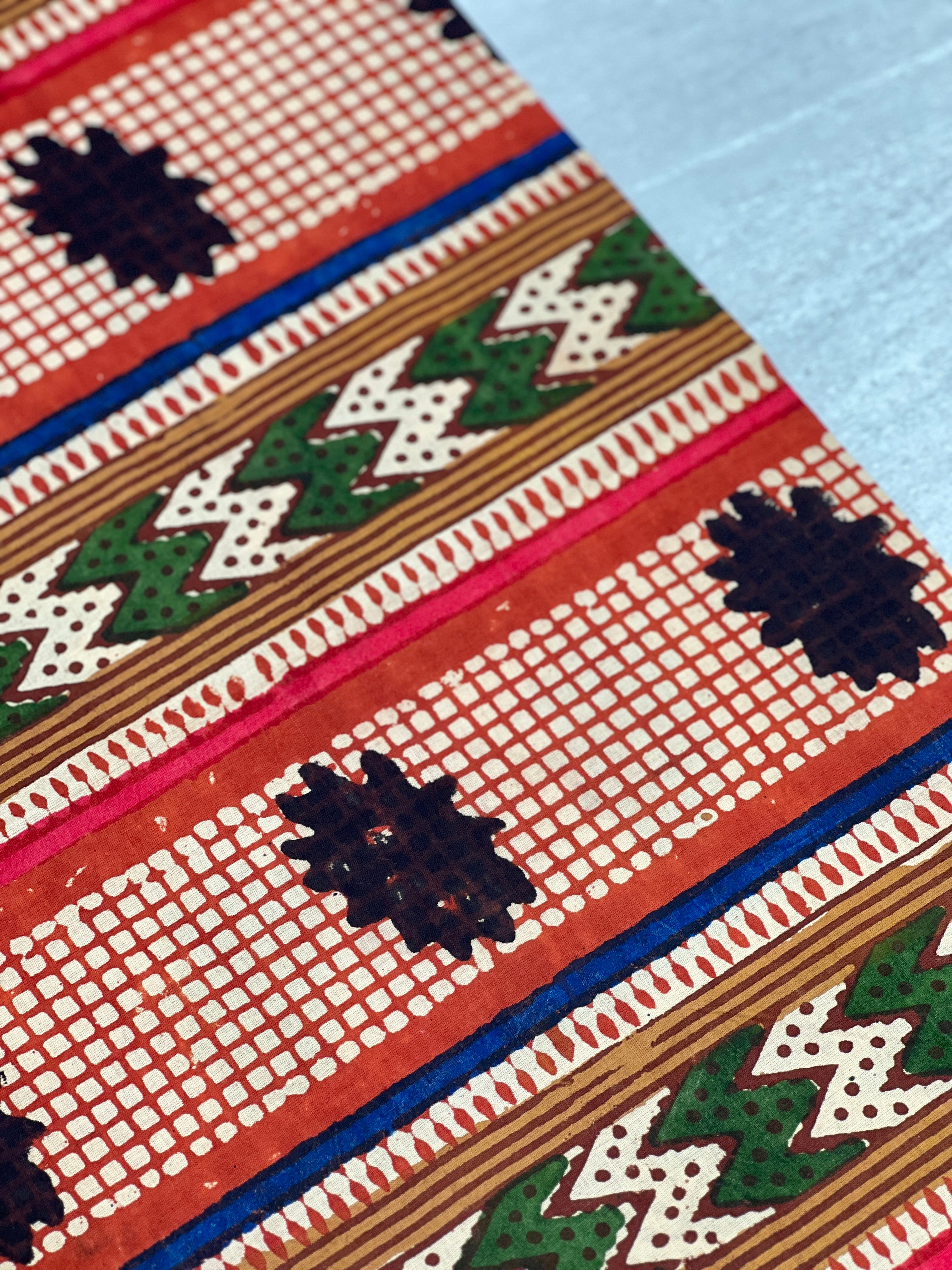 Print Detailed Cotton Blouse Material | RMBT171