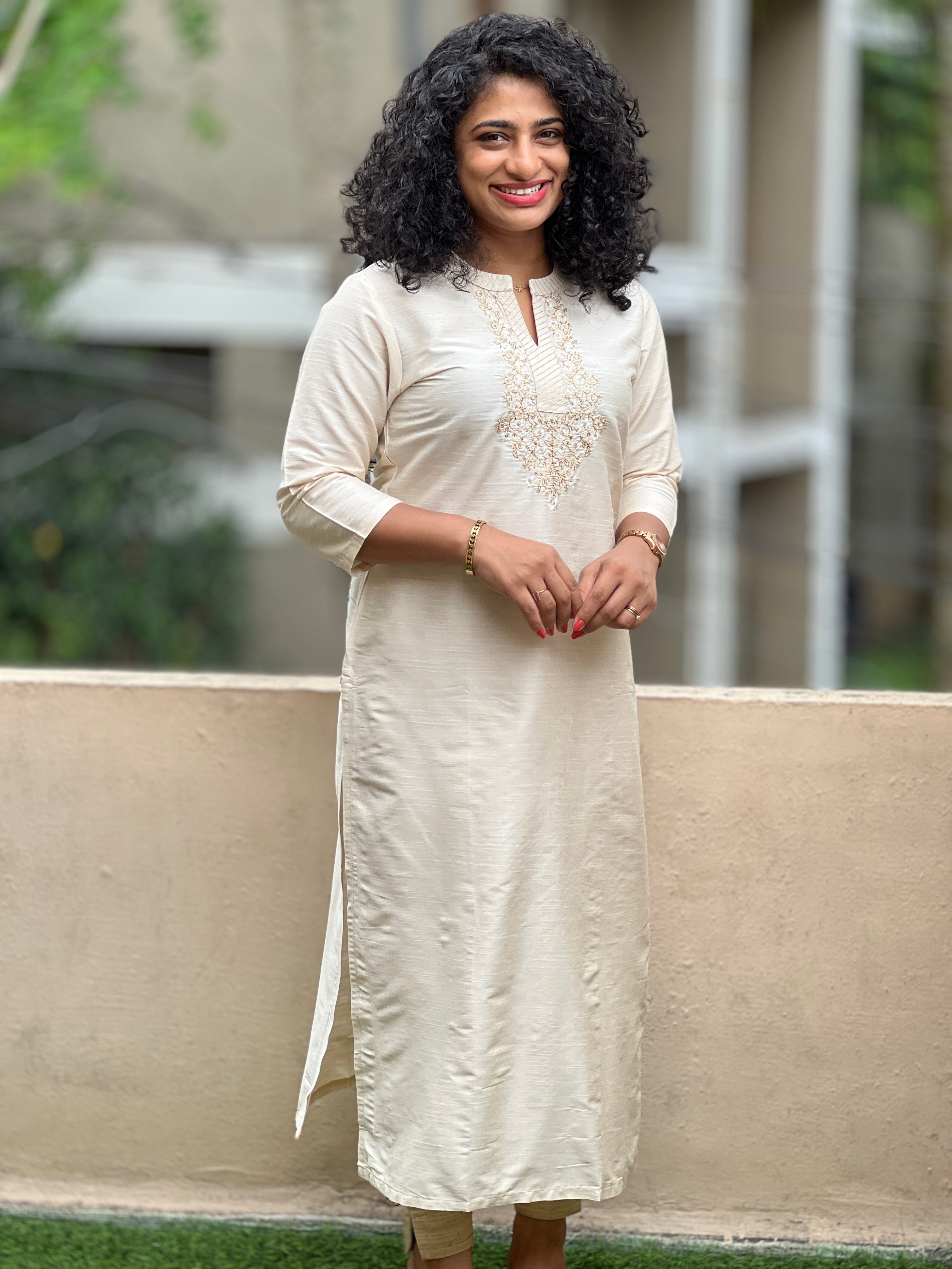 Yoke Embroidery Slub Cotton Silk Kurta | RGA243