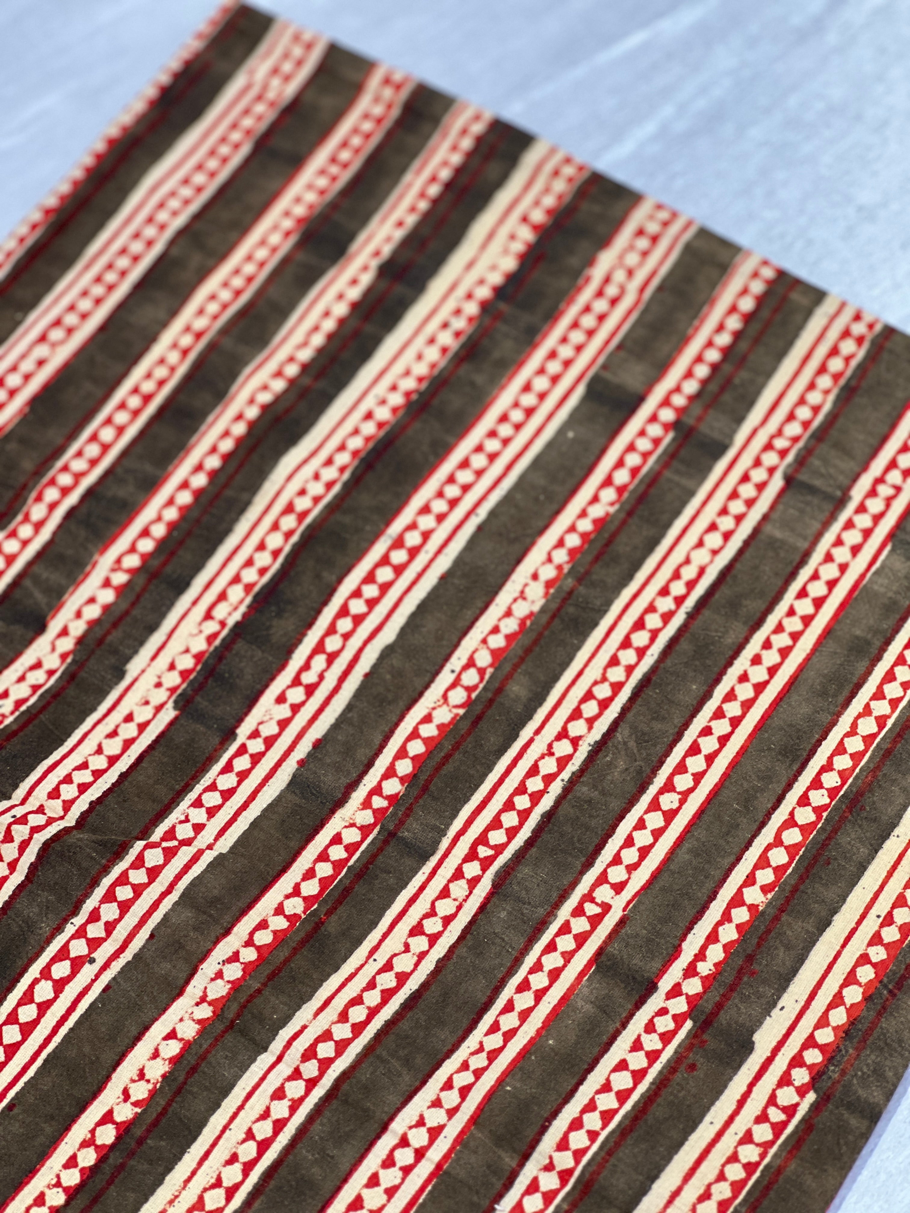 Print Detailed Cotton Blouse Material | RMBT162