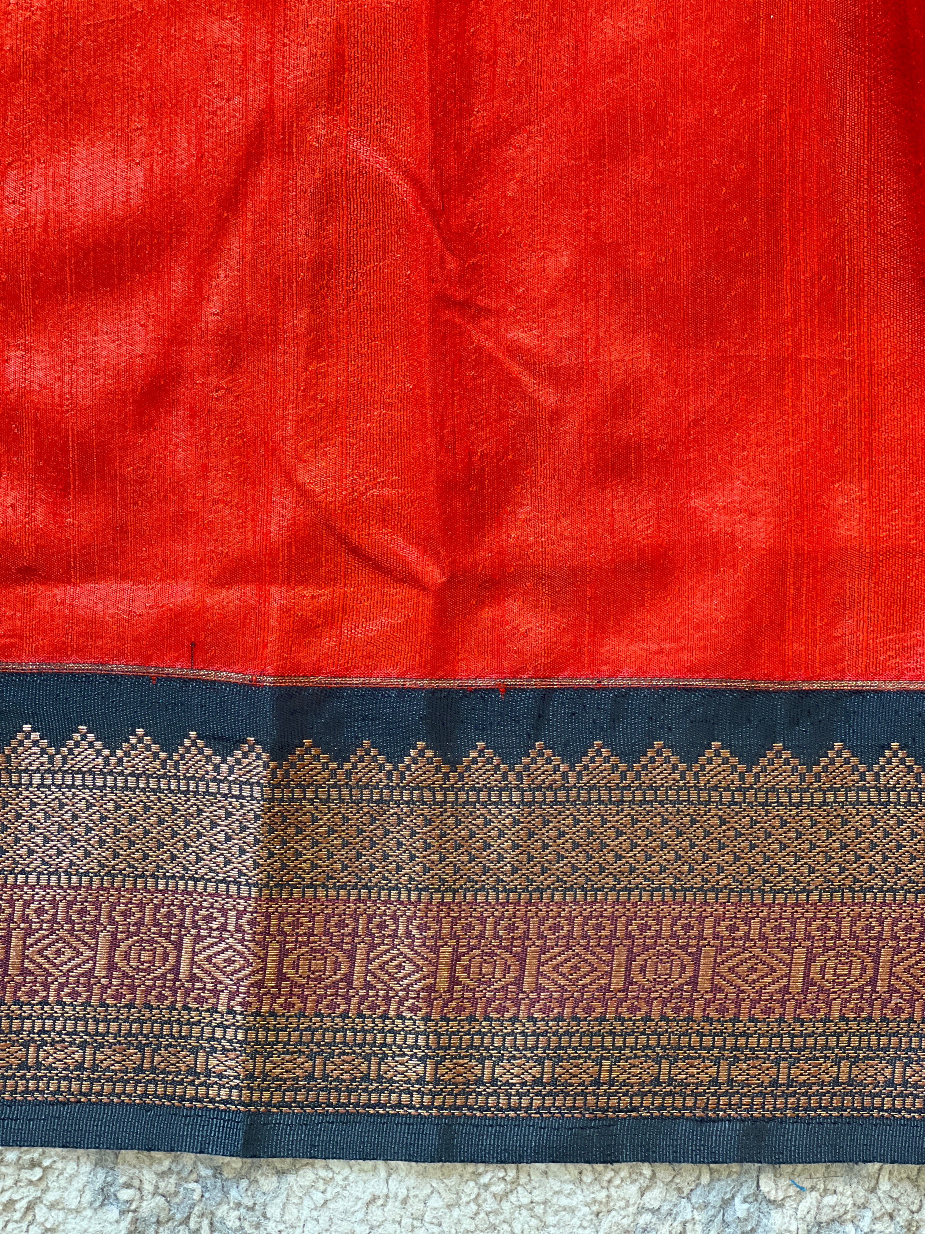 Solid Patterned Zari Border Cotton Saree | YNG1641