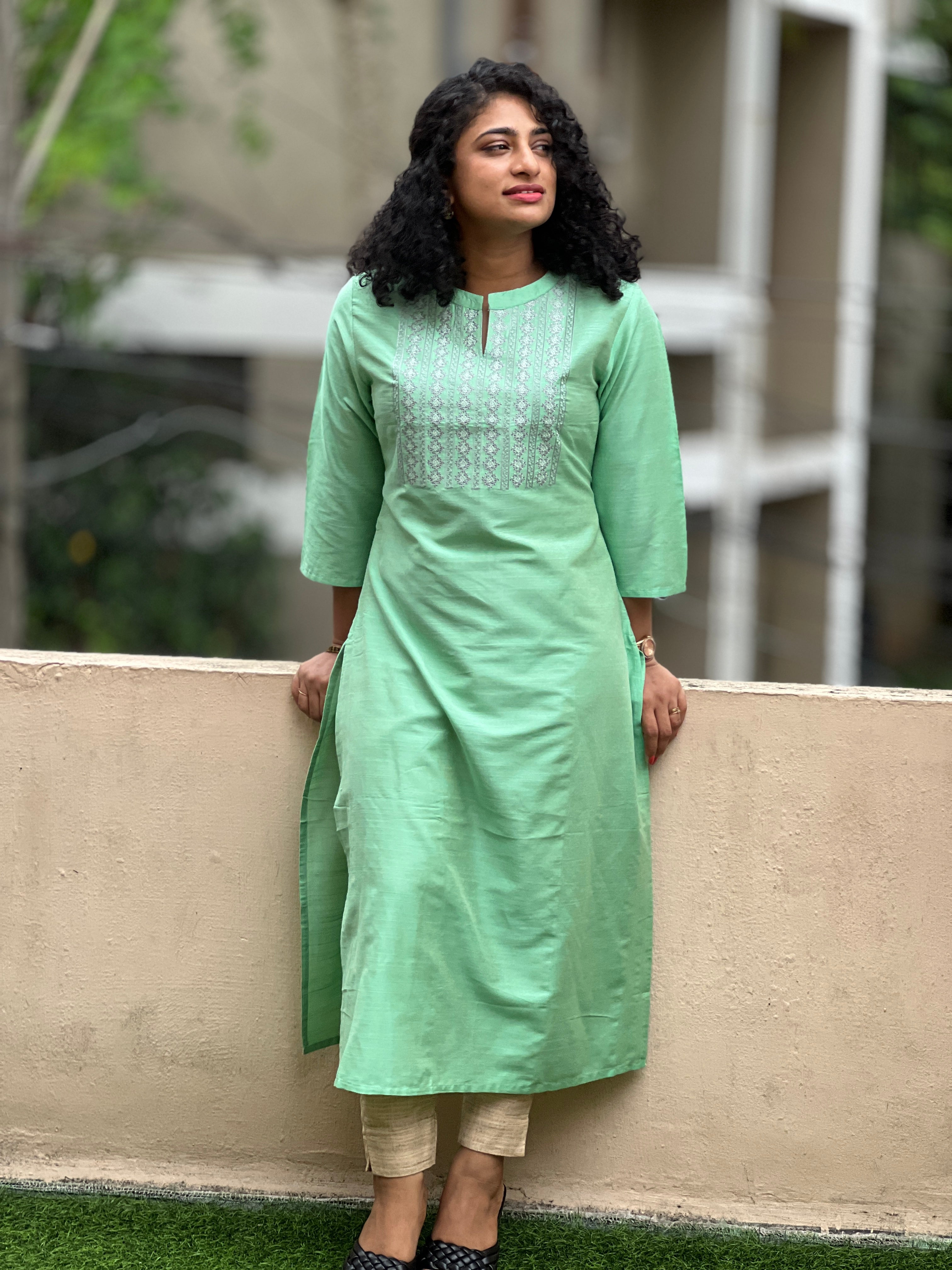 Yoke Embroidery Slub Chanderi Kurta | RGA234