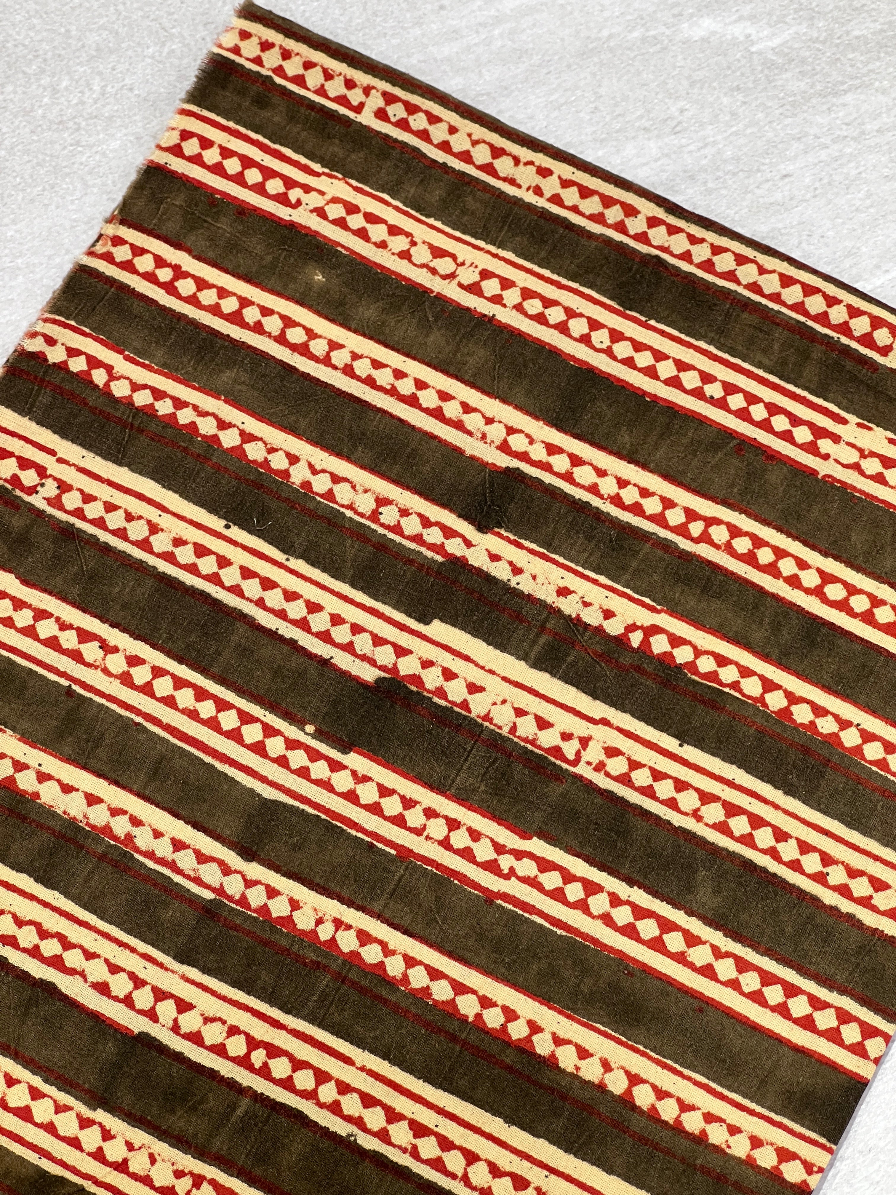 Print Detailed Cotton Blouse Material | RMBT148