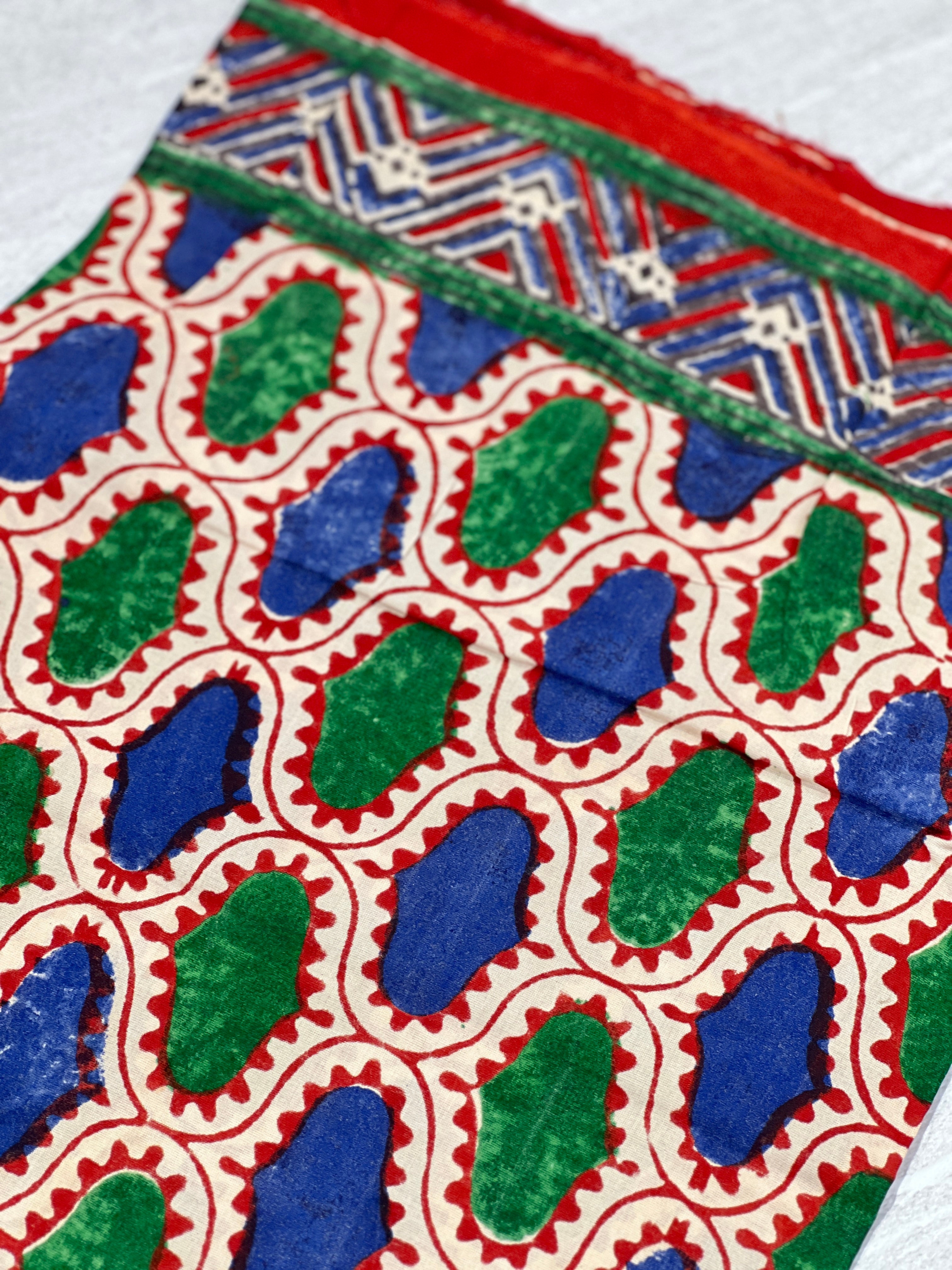 Print Detailed Cotton Blouse Material | RMBT259