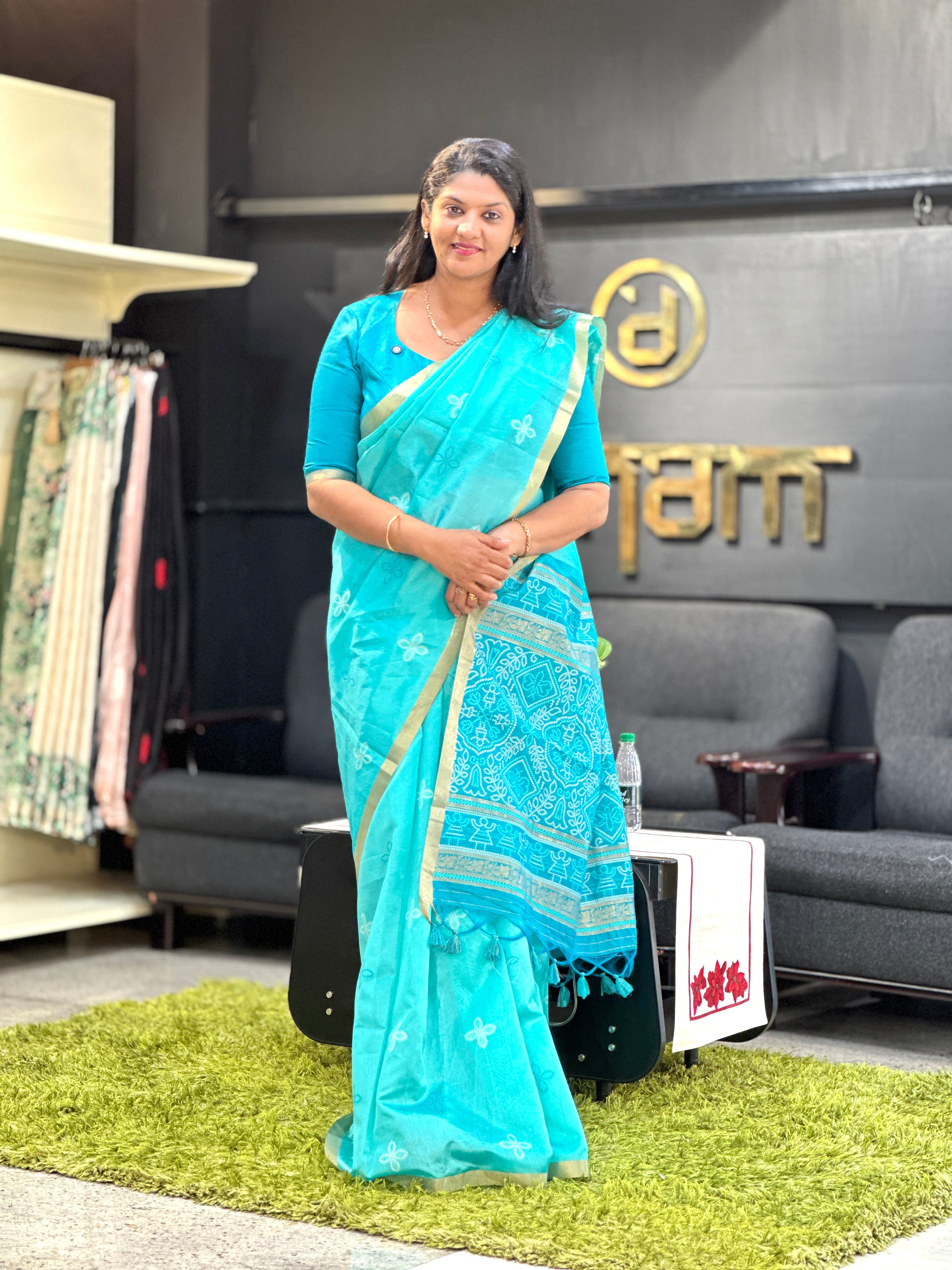 Floral Woven Patterned Semi Silk Saree | SSN239