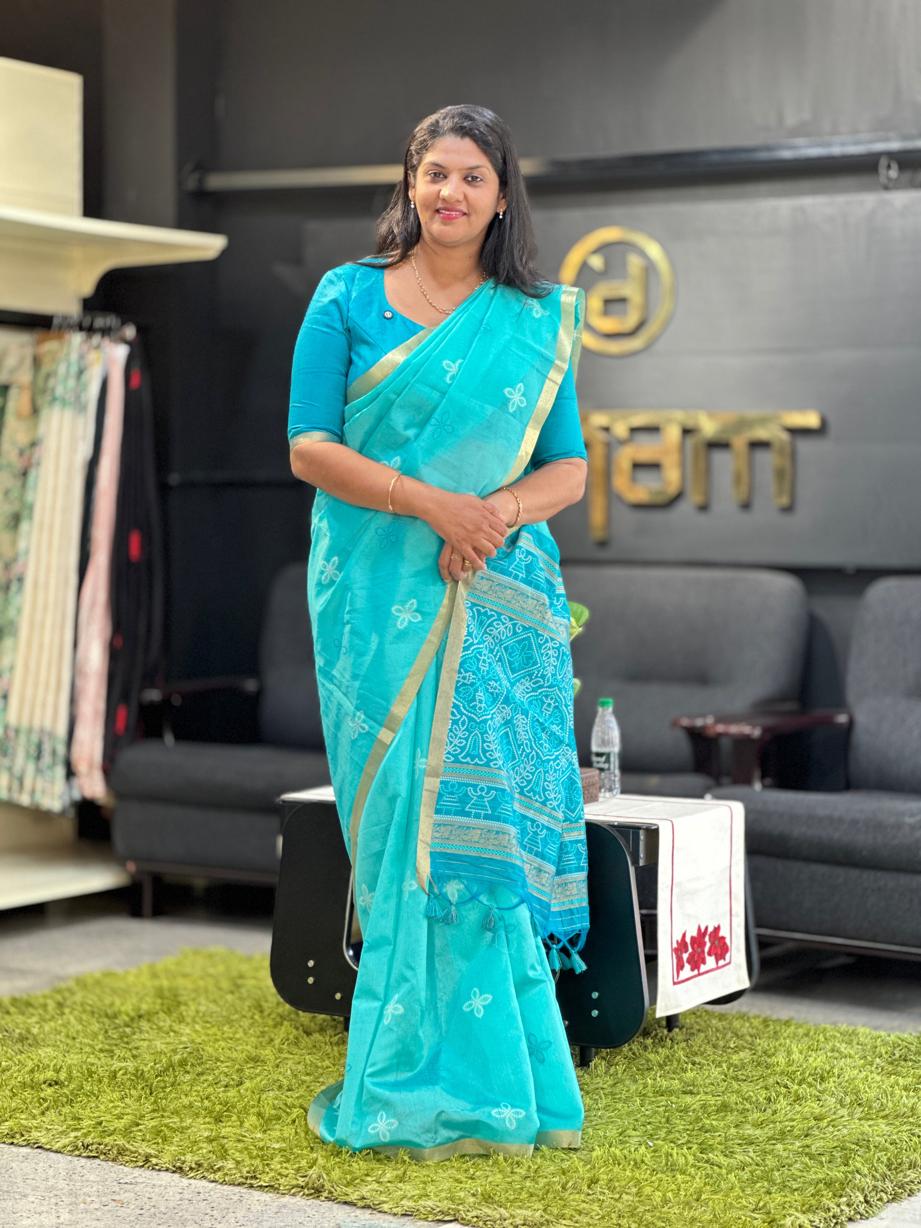 Floral Woven Patterned Semi Silk Saree | SSN239