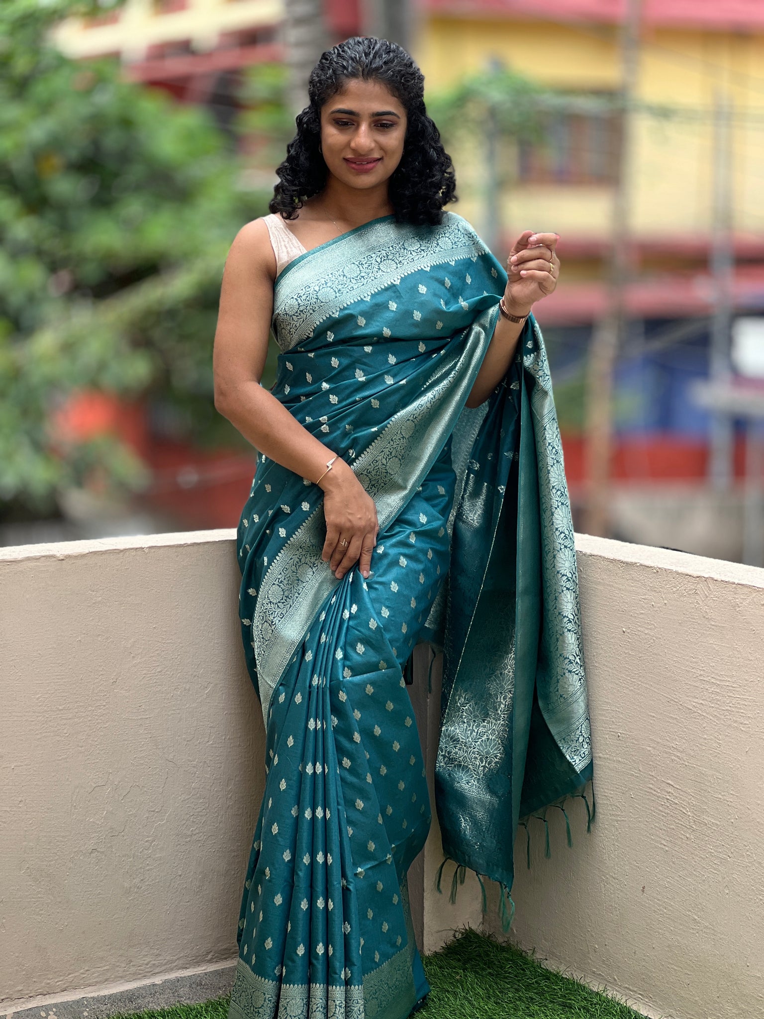 Navy Blue Meenakari Banarasi Handloom Pure Katan Silk Saree - Aura Benaras