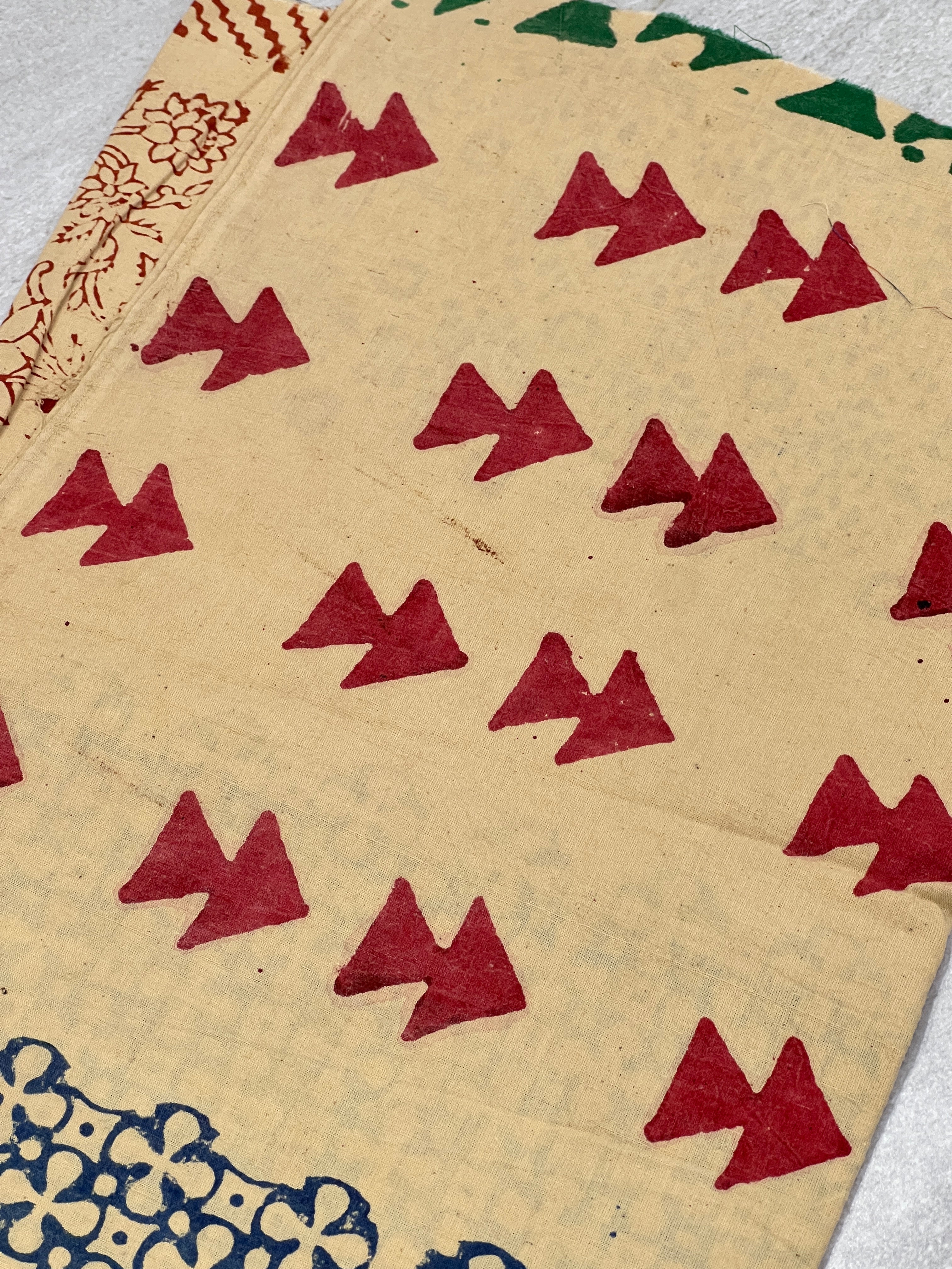 Print Detailed Cotton Blouse Material | RMBT217