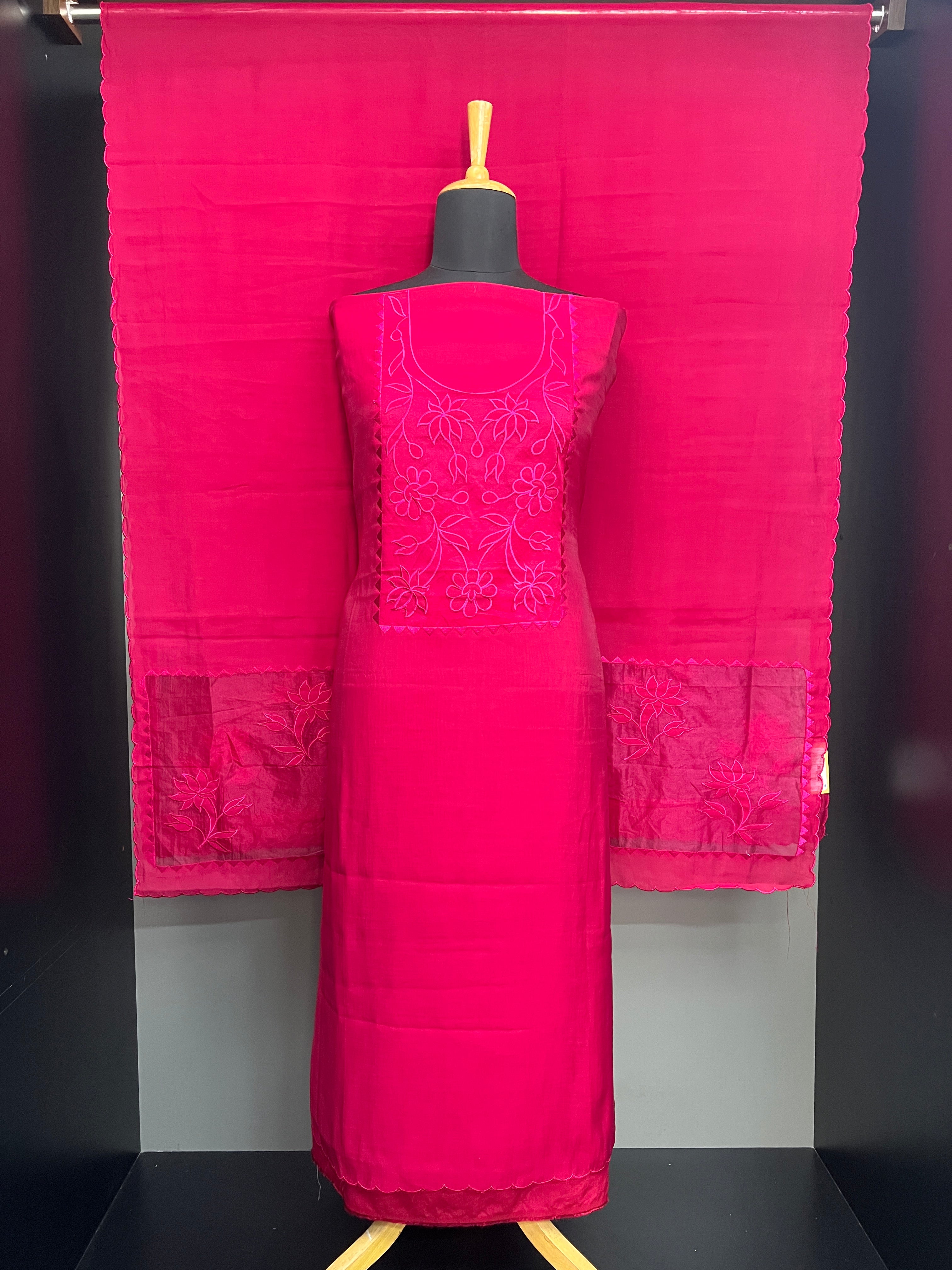 Applique Work Detailed Muslin Finish Salwar Set | MM303