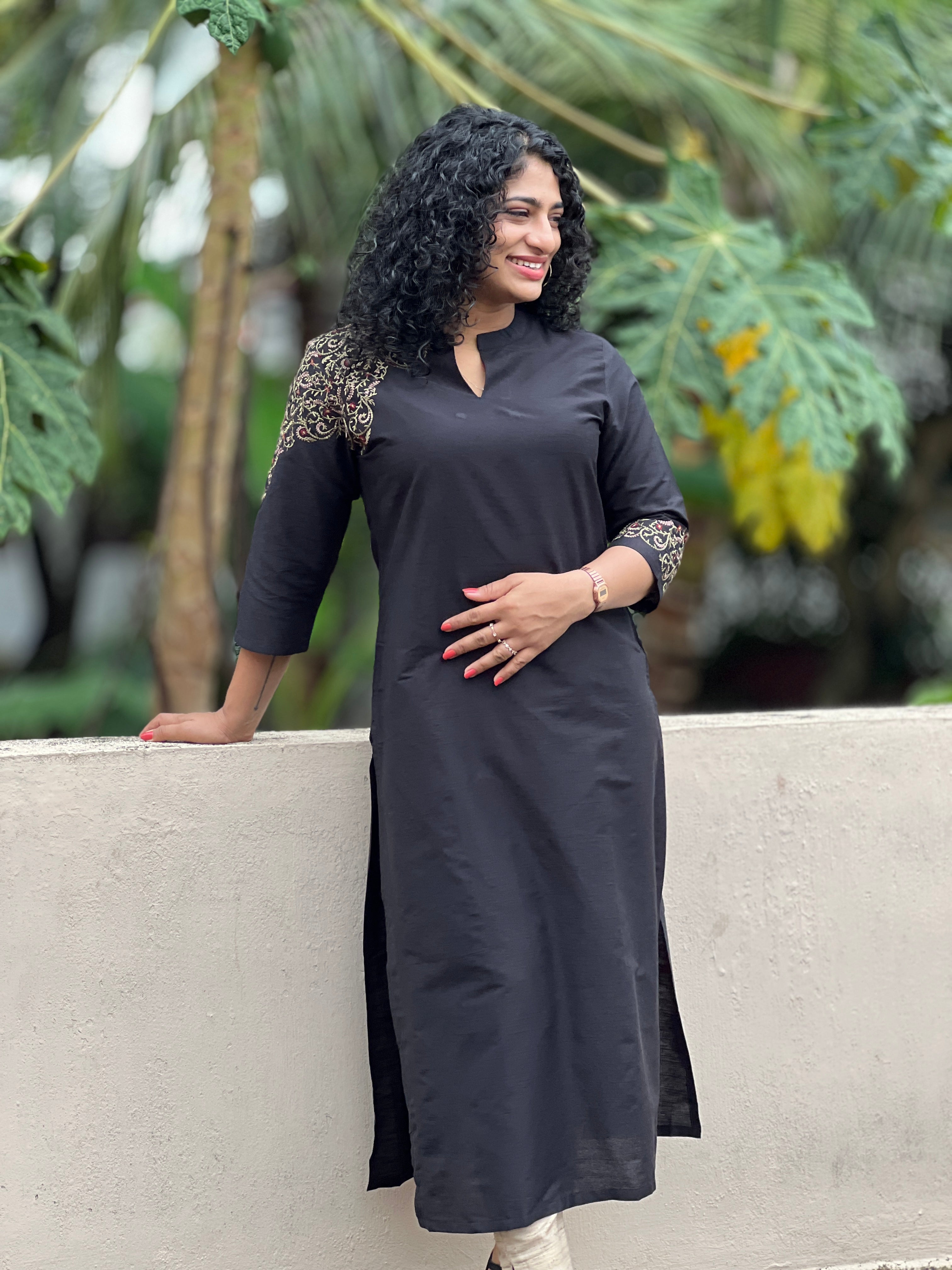 Yoke Embroidery Slub Cotton Silk Kurta | RGA242
