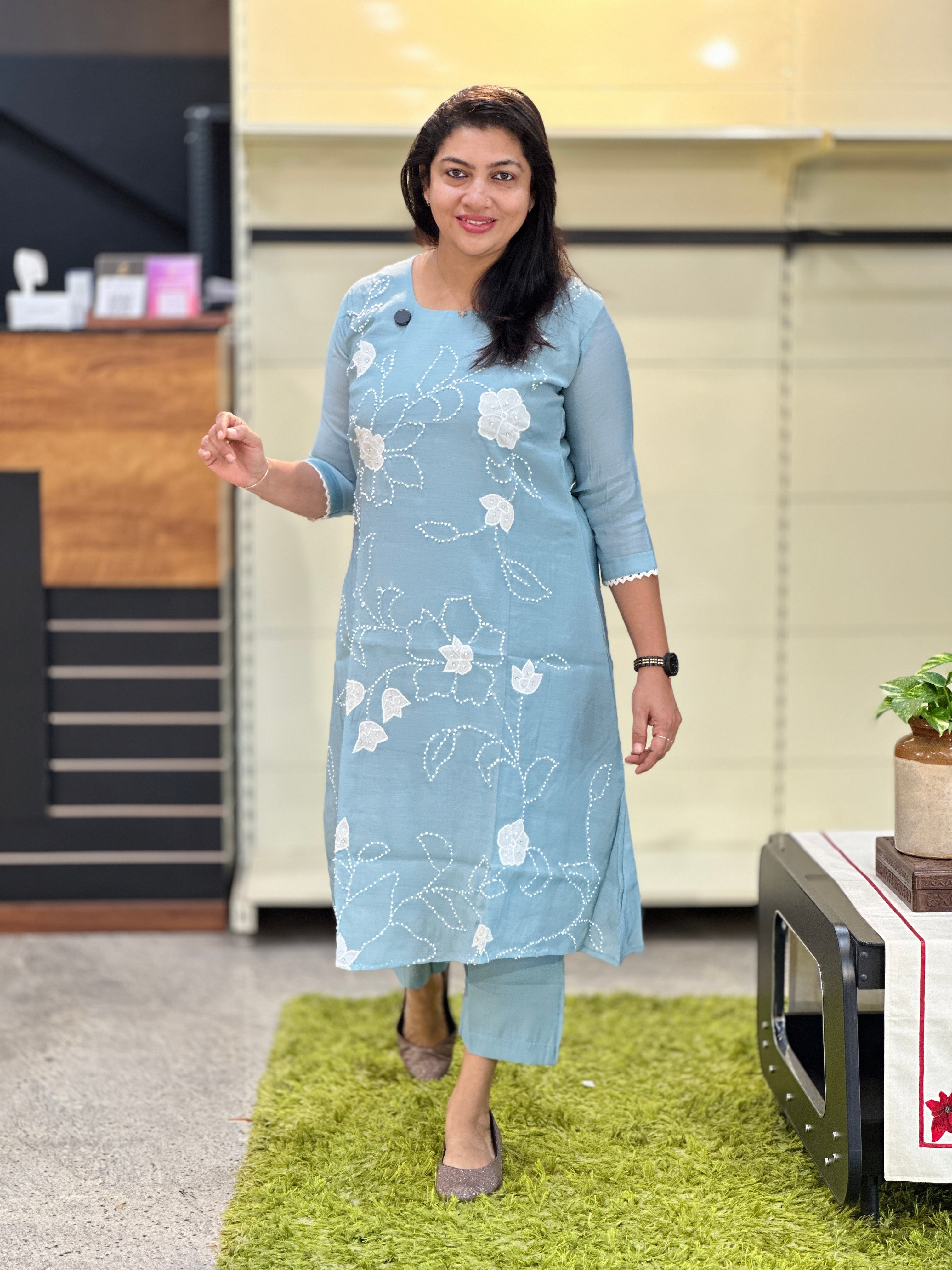 Applique With Hand Embroidered Mul Chanderi Kurta Set | SRF167