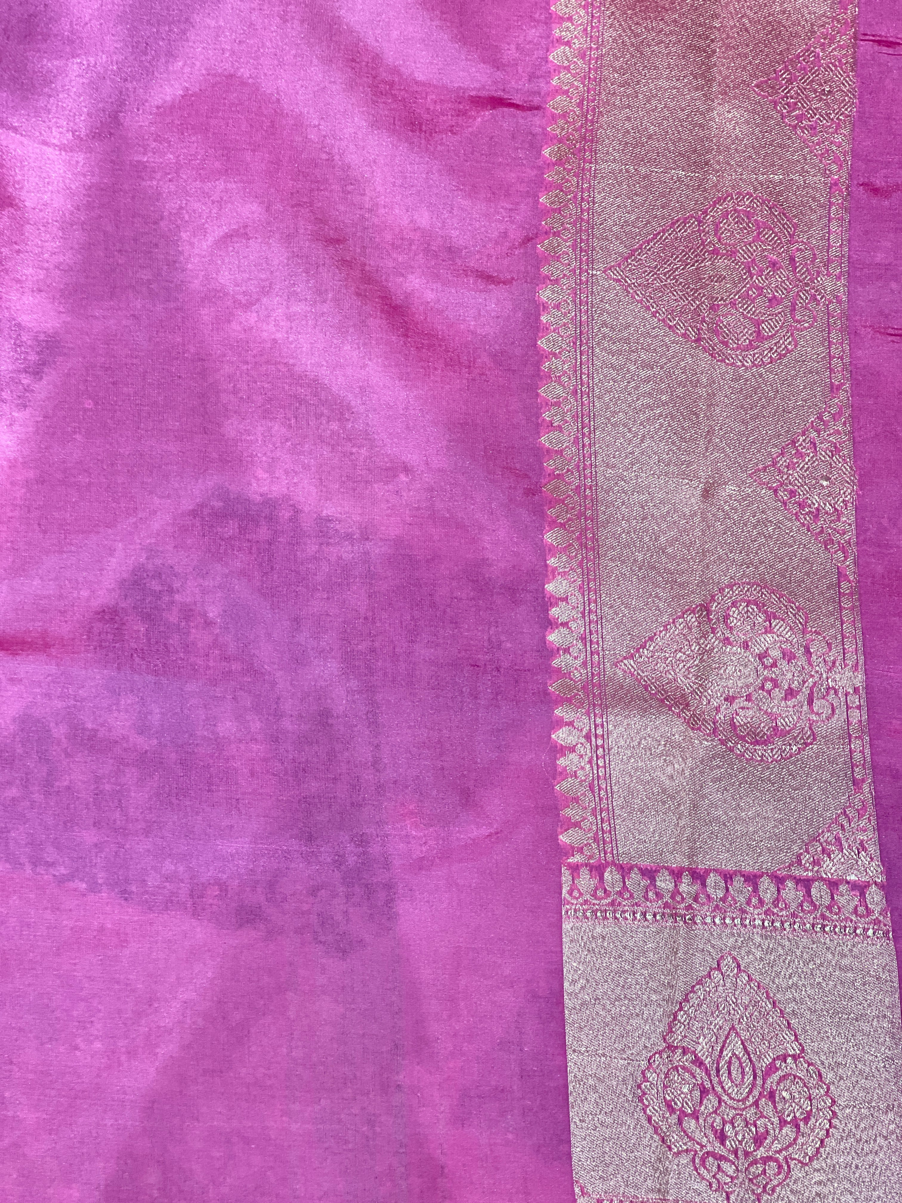 Floral Jaal Patterned Semi Banarasi Saree | NN473