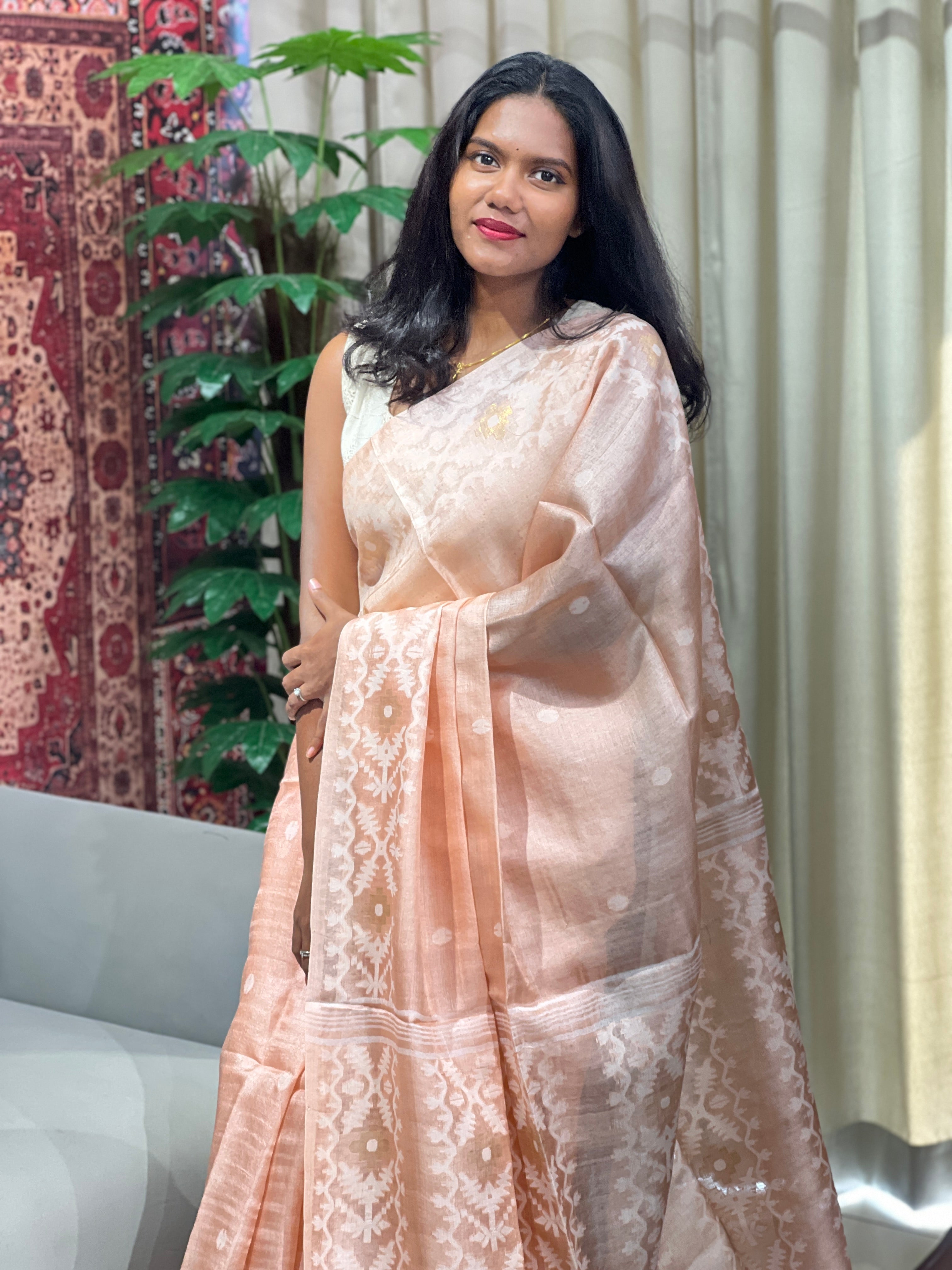 Jamdani Weaved Tussar Saree | SKD104