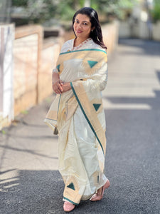 Kasavu & Kara Weaved Temple Patterned Chanderi Finish Saree | HT268