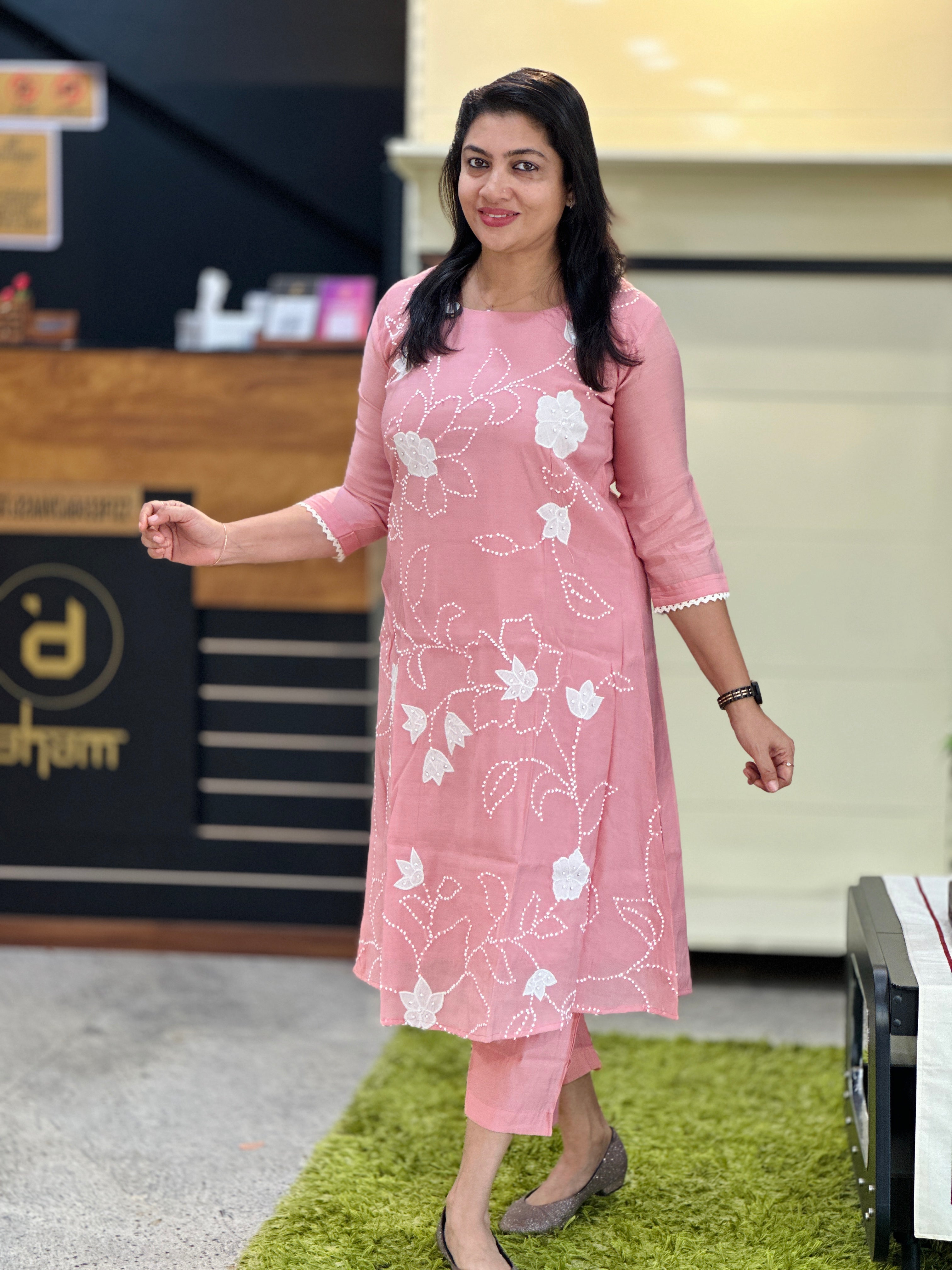 Applique With Hand Embroidered Mul Chanderi Kurta Set | SRF168