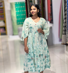 Tie & Dye With Floral embroidery Detailed Cotton Kurta | OS469
