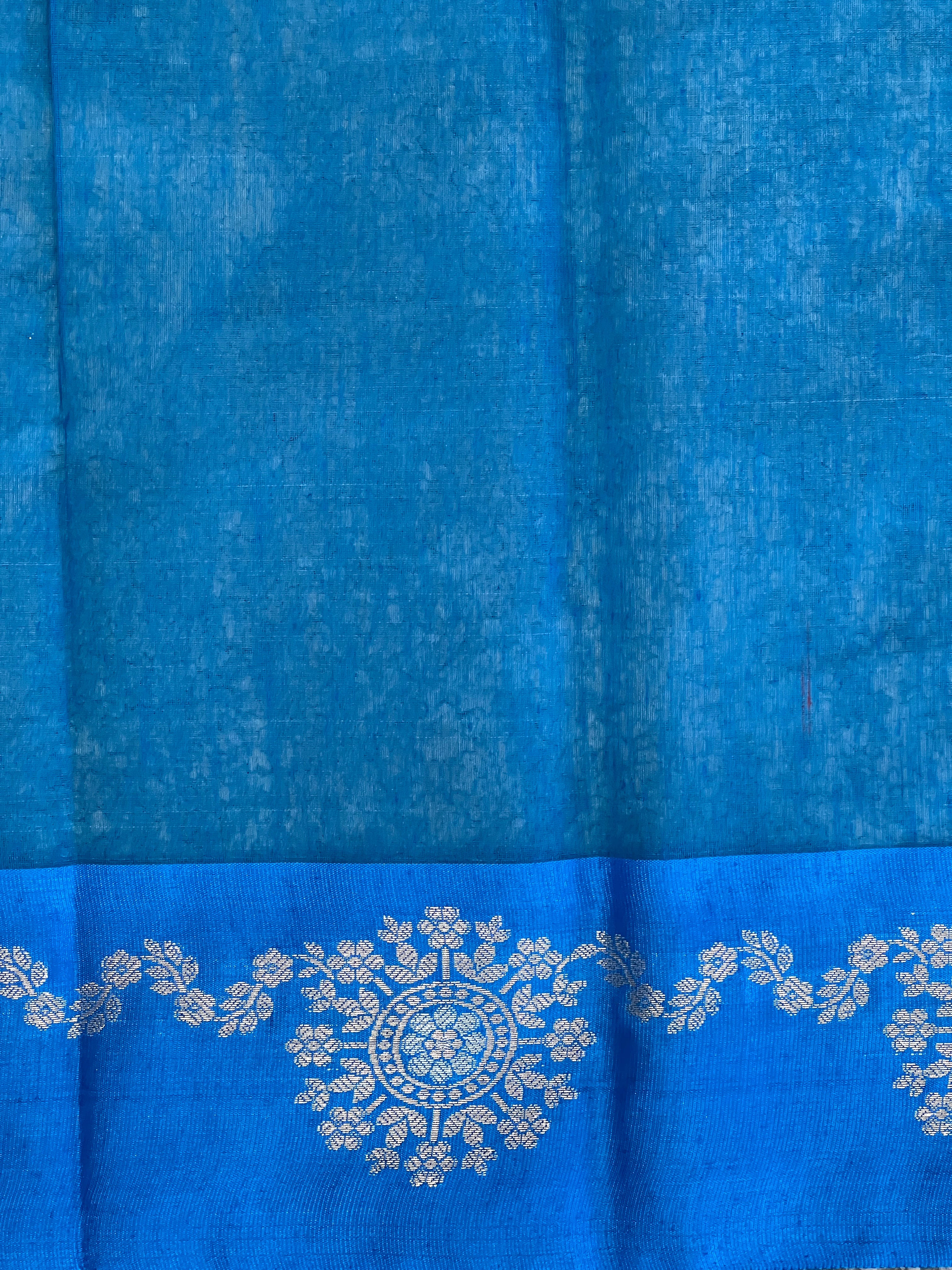 Silver and Golden Zari Detailed Cotton Silk Saree  | YNG1021