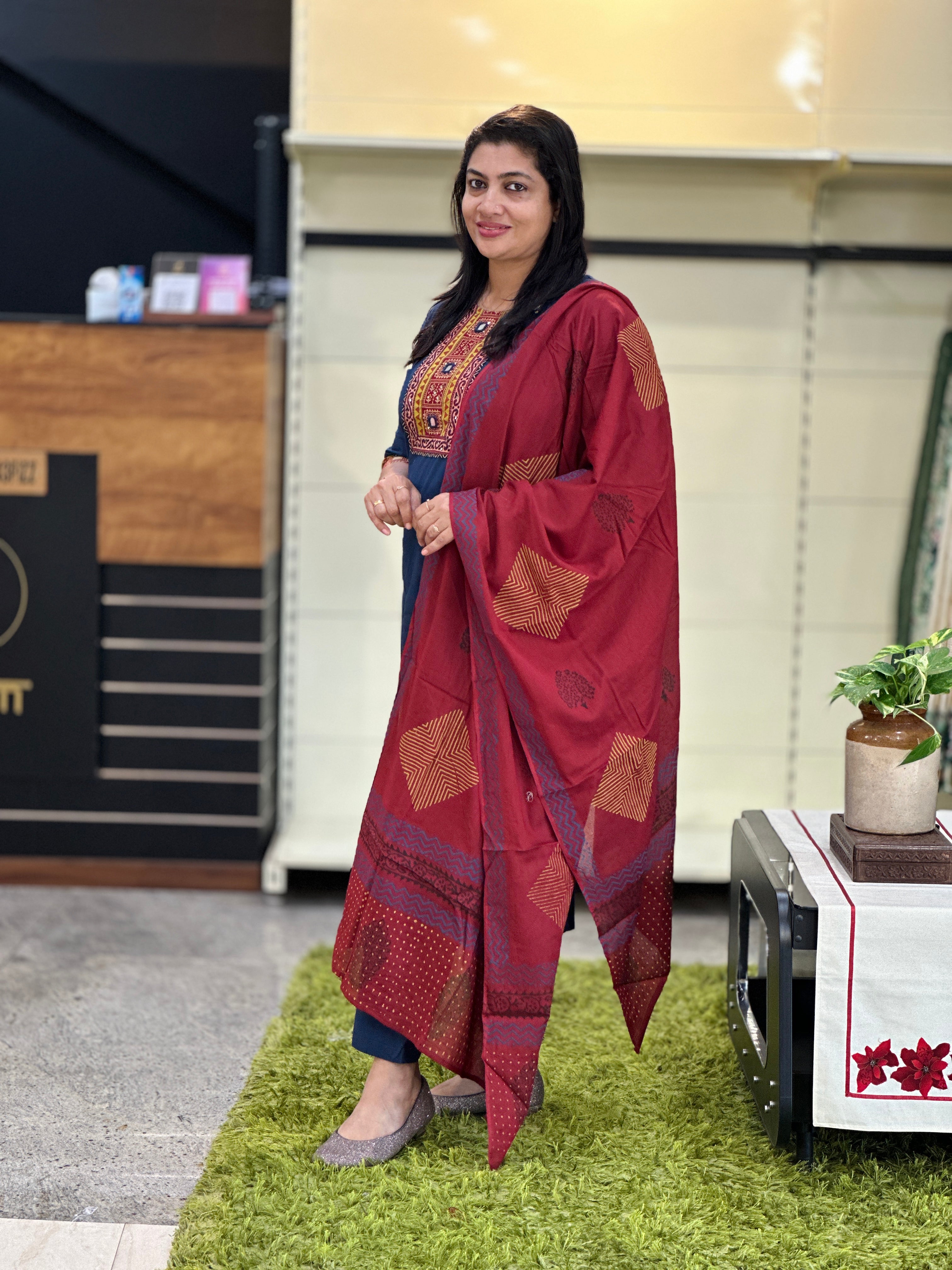 Hand Block Print Detailed Cotton Kurta Set | SRF182