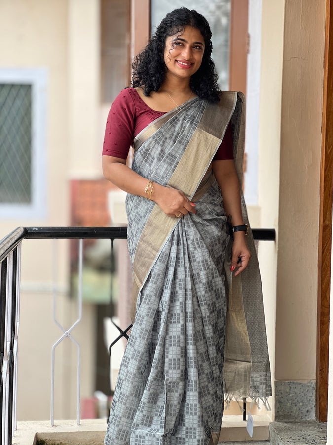 Check Weaving  Pattern Cotton Saree | UDF122