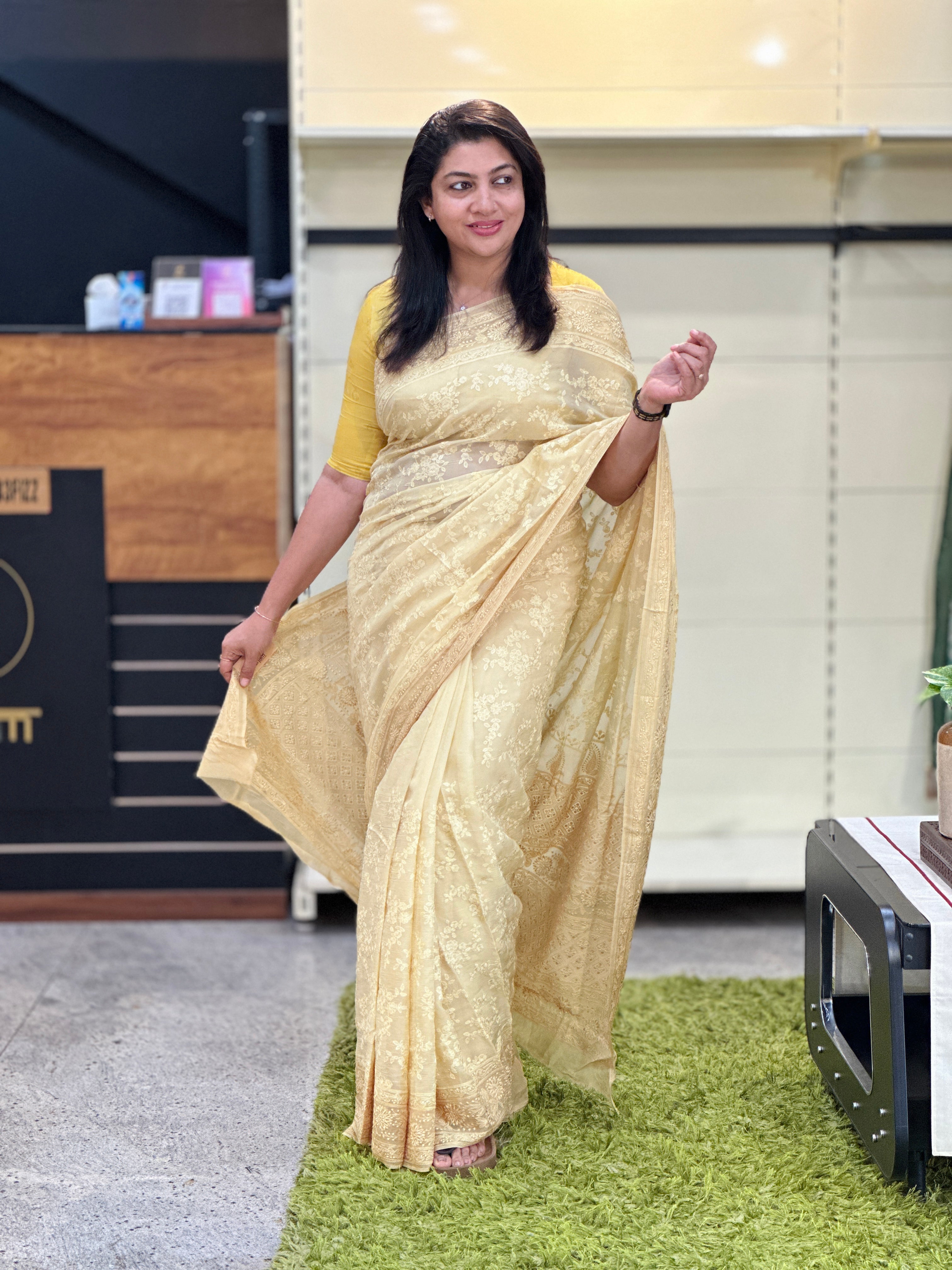 Lucknowi Floral Embroidery Detailed Viscose Organza Saree | MM415