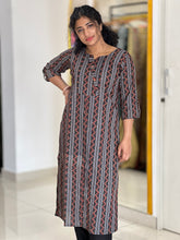 Printed Cotton Kurta With Button Detailing | AJT109