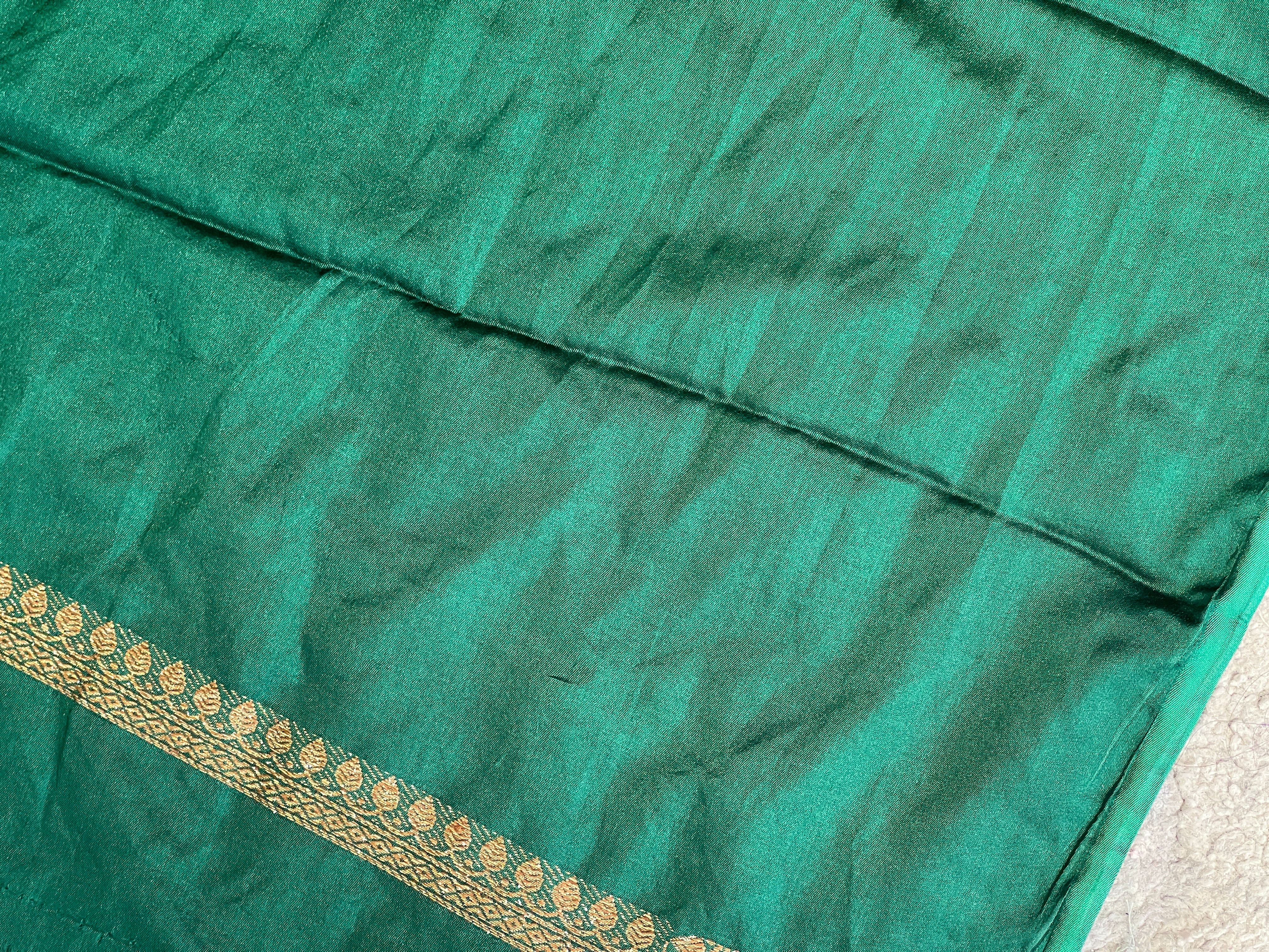 Antique Golden Zari &Thread Woven Banarasi Silk Saree | KSS108
