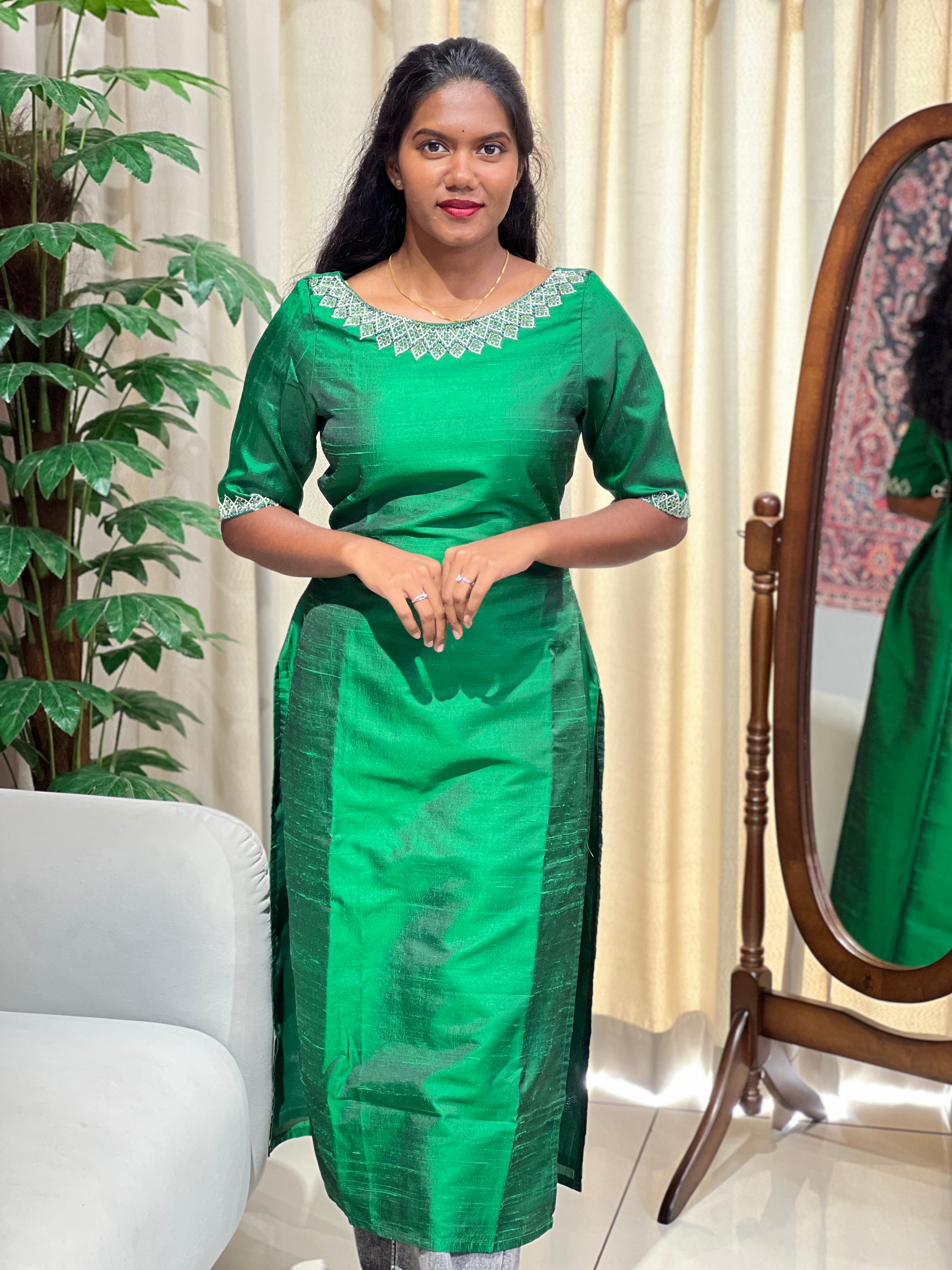 Sugar Beads Detailed Raw Silk Kurta | DNT113