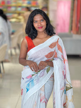 Floral Digital Print Detailed Linen Saree | MR405