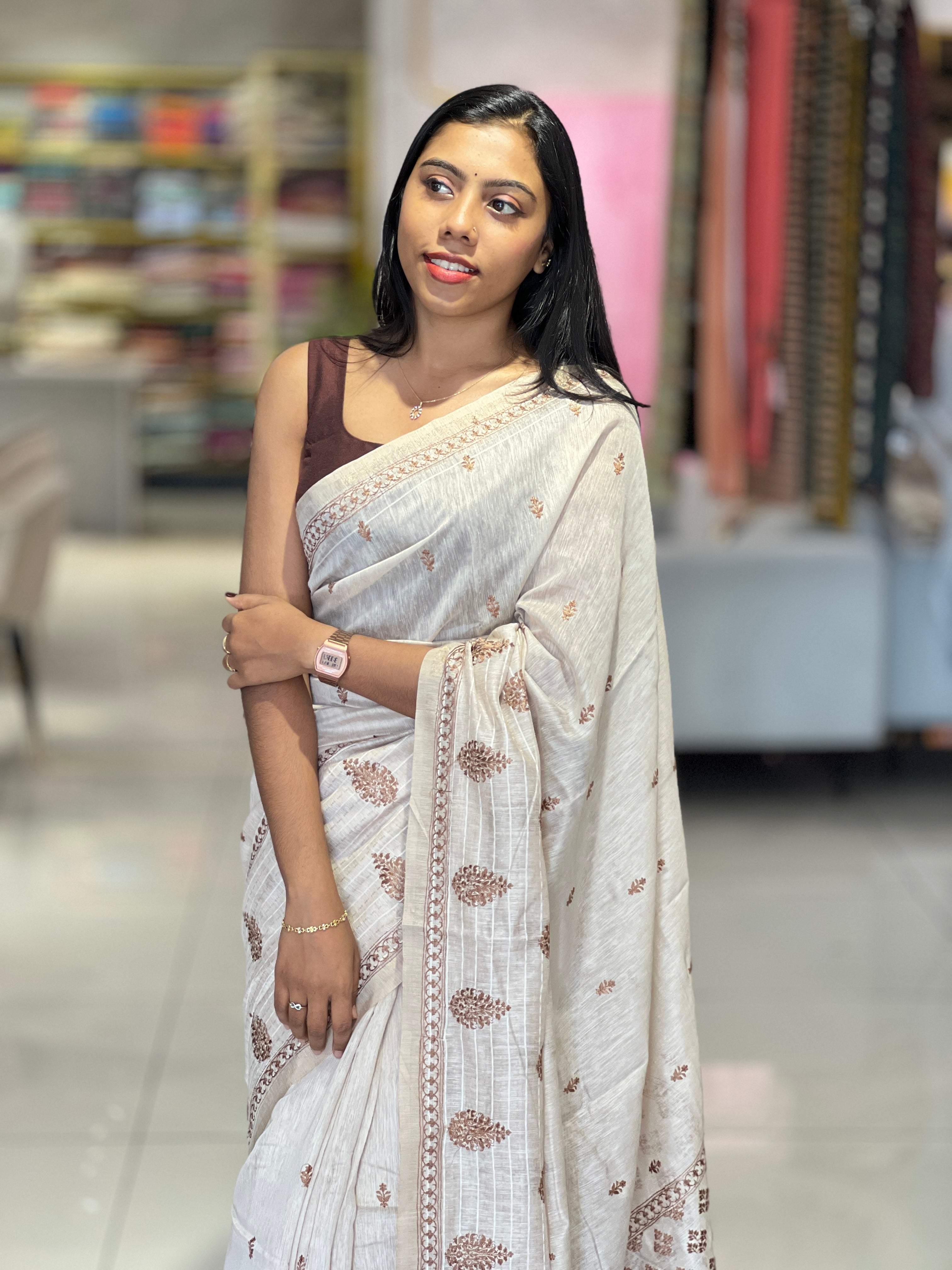 Computerized Embroidery Detailed Linen Saree | SSN301