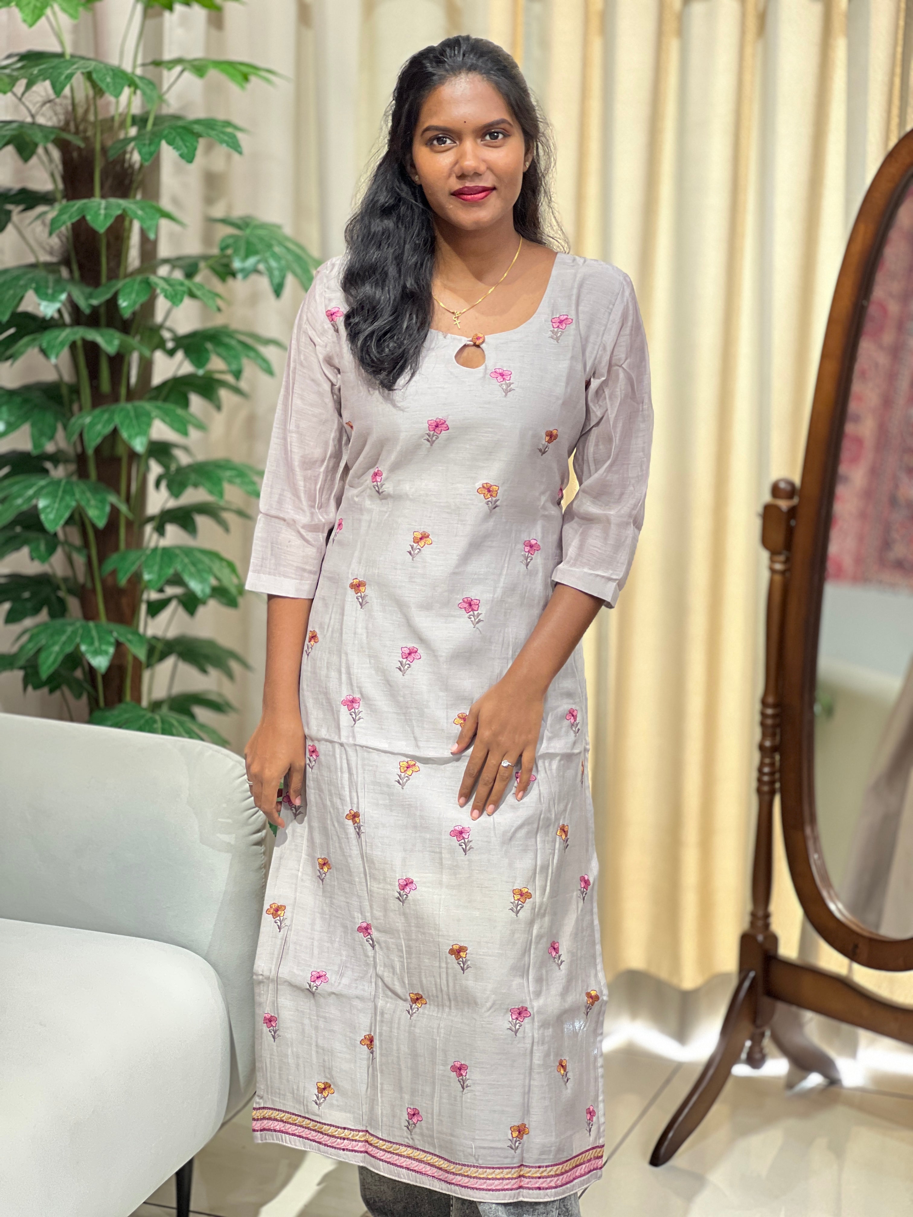 Floral Embroidered Cotton Kurta | DNT1118