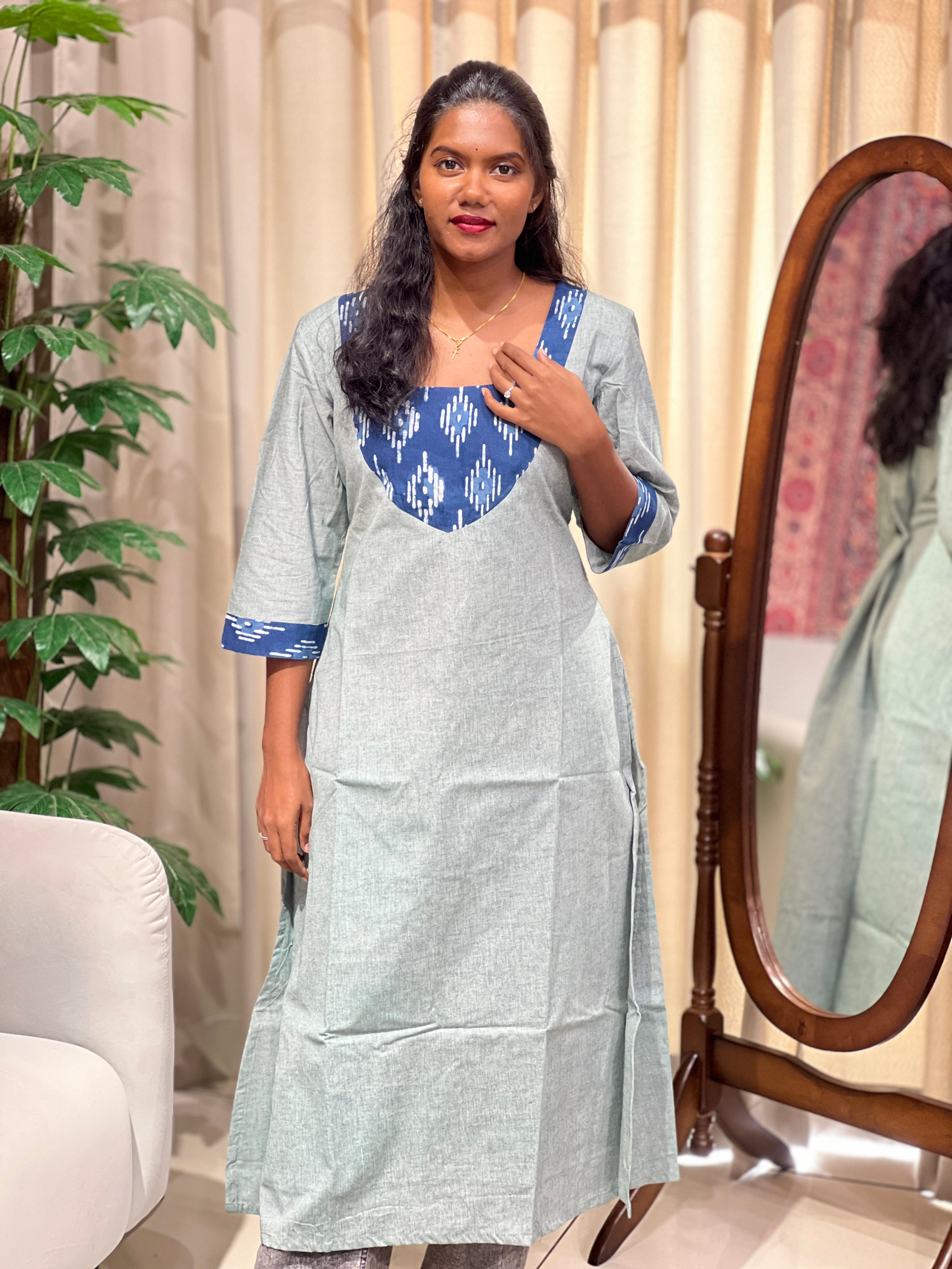 Printed Patch Detailed Cotton Kurta | DNT1124