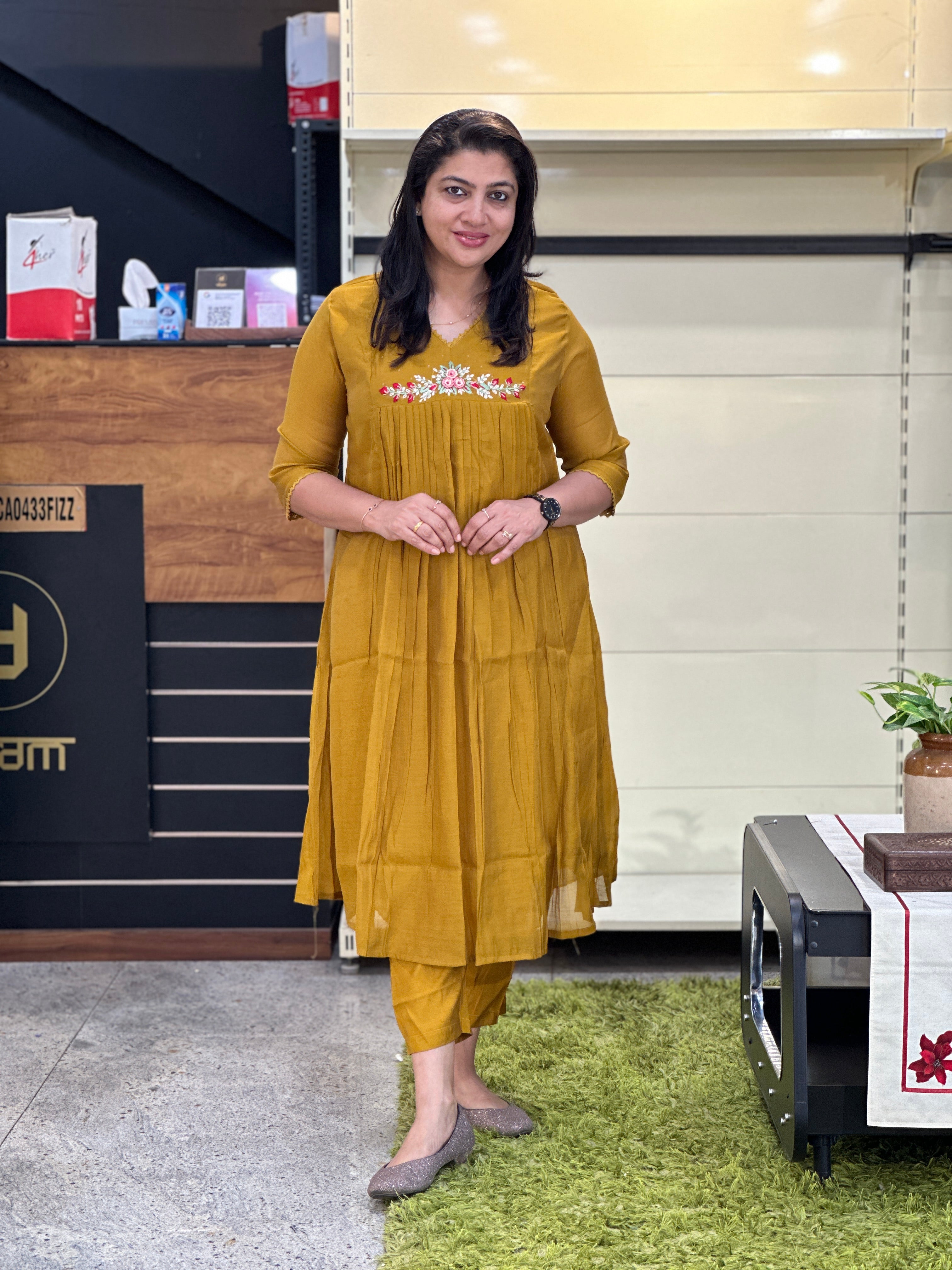 Floral Embroidery Detailed Mul Chanderi Kurta Set | SRF145