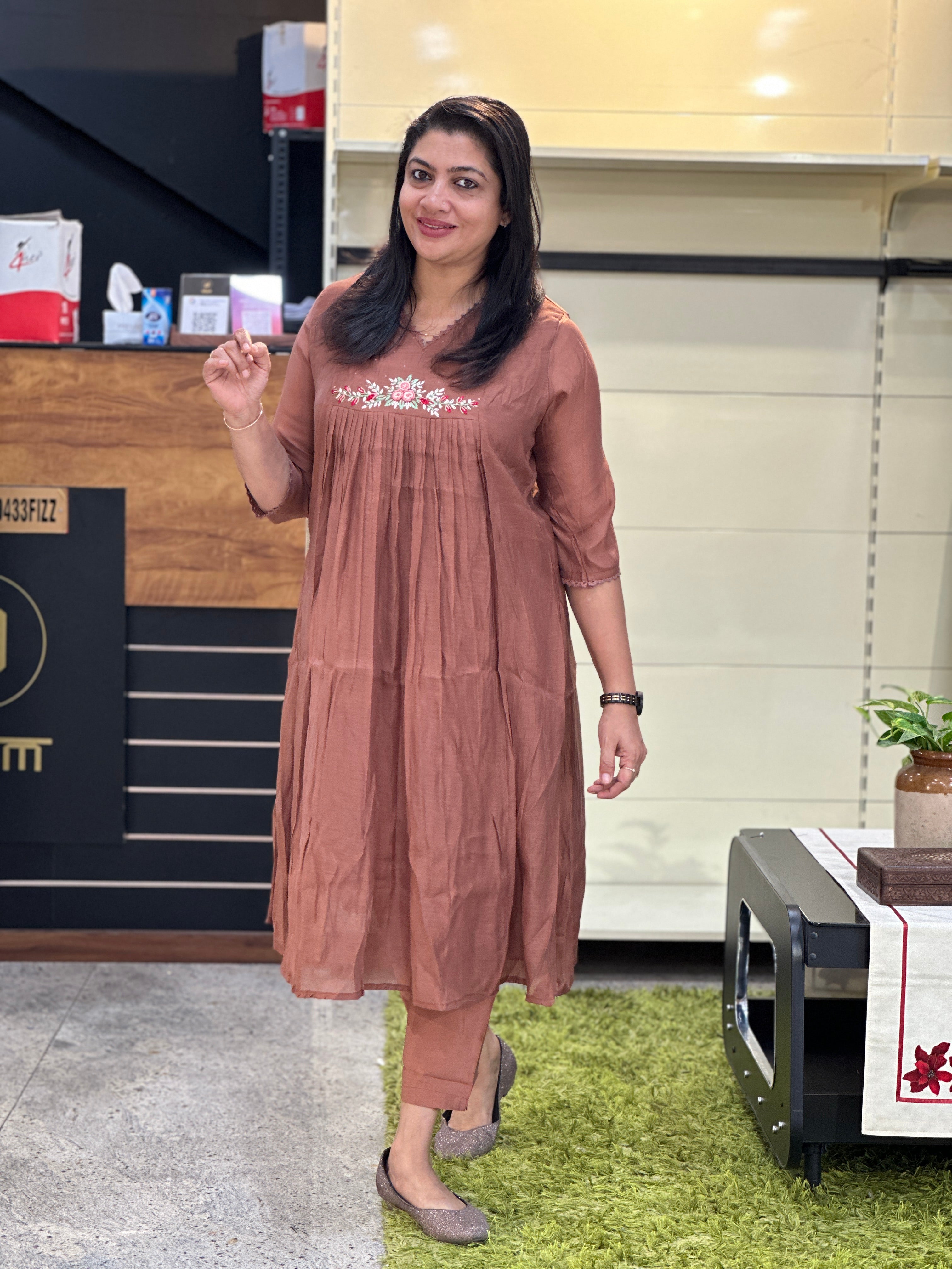 Floral Embroidery Detailed Mul Chanderi Kurta Set | SRF144