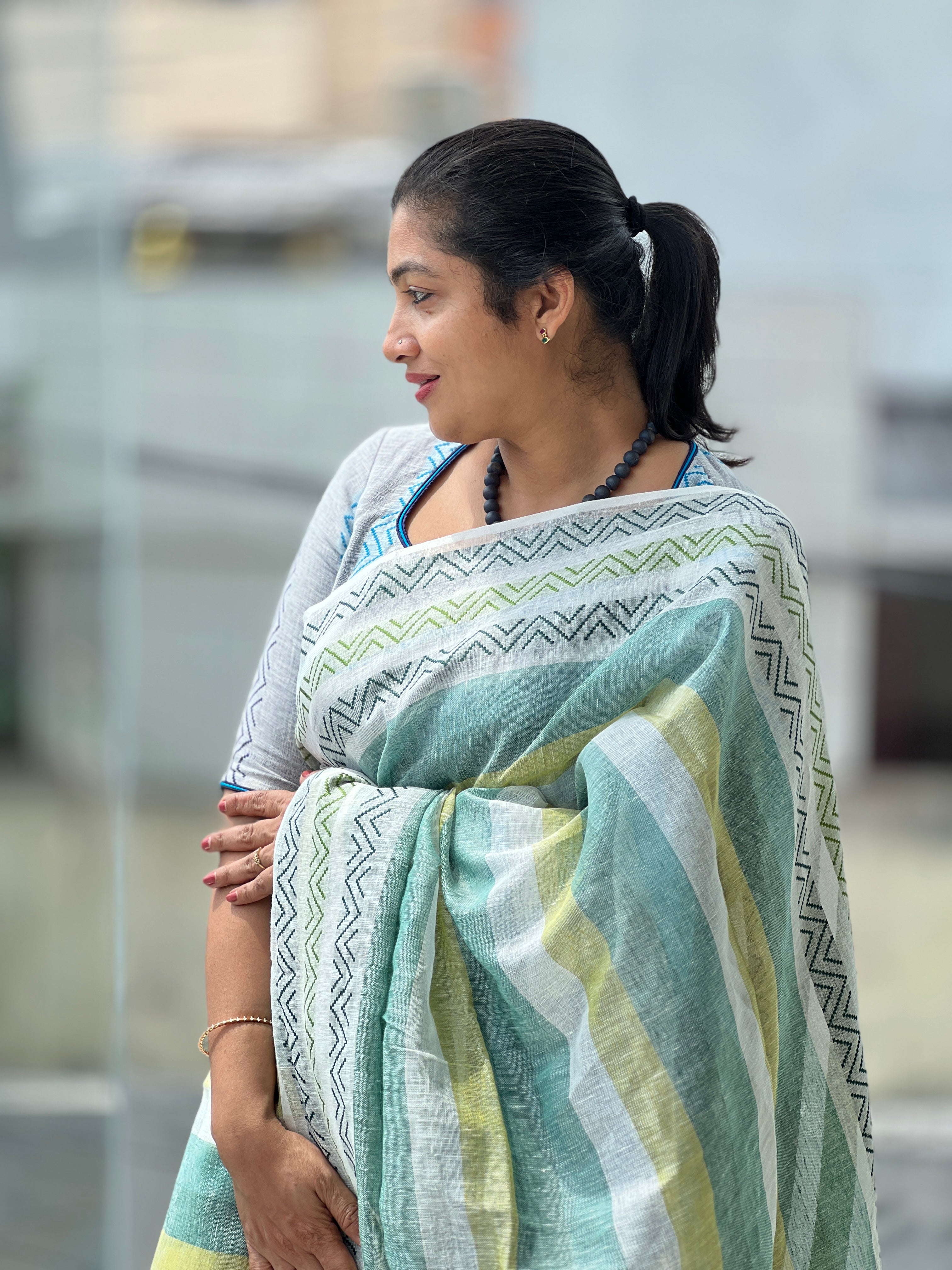 Thread Weaving Pattern Linen Saree |  EVA141