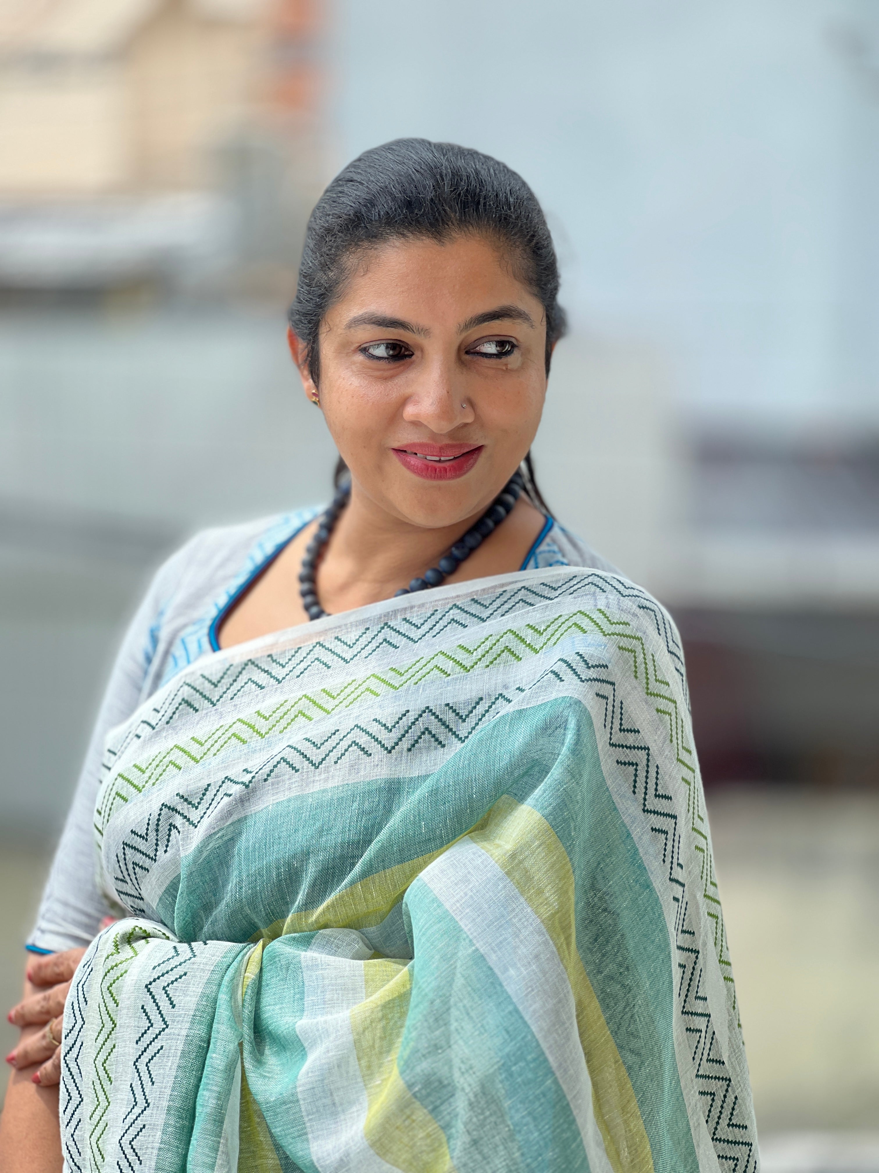 Thread Weaving Pattern Linen Saree |  EVA141