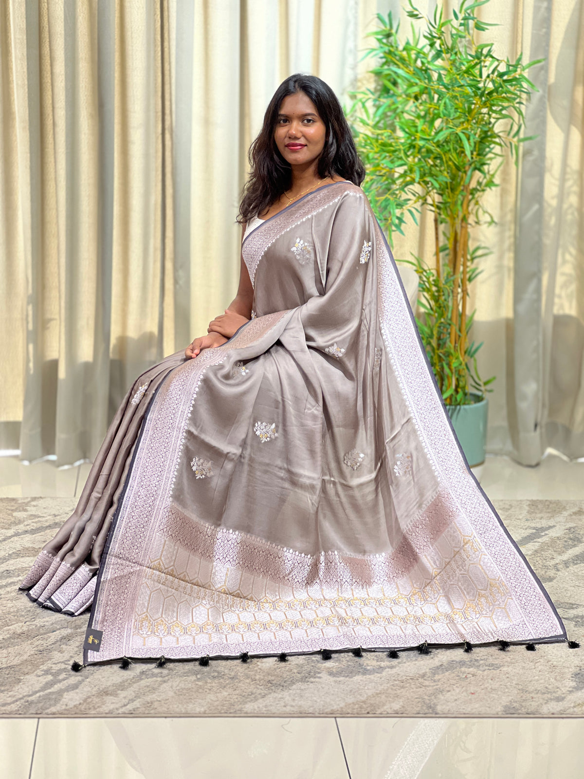 Banarasi Weaving Pattern Satin Crepe Saree | MB170