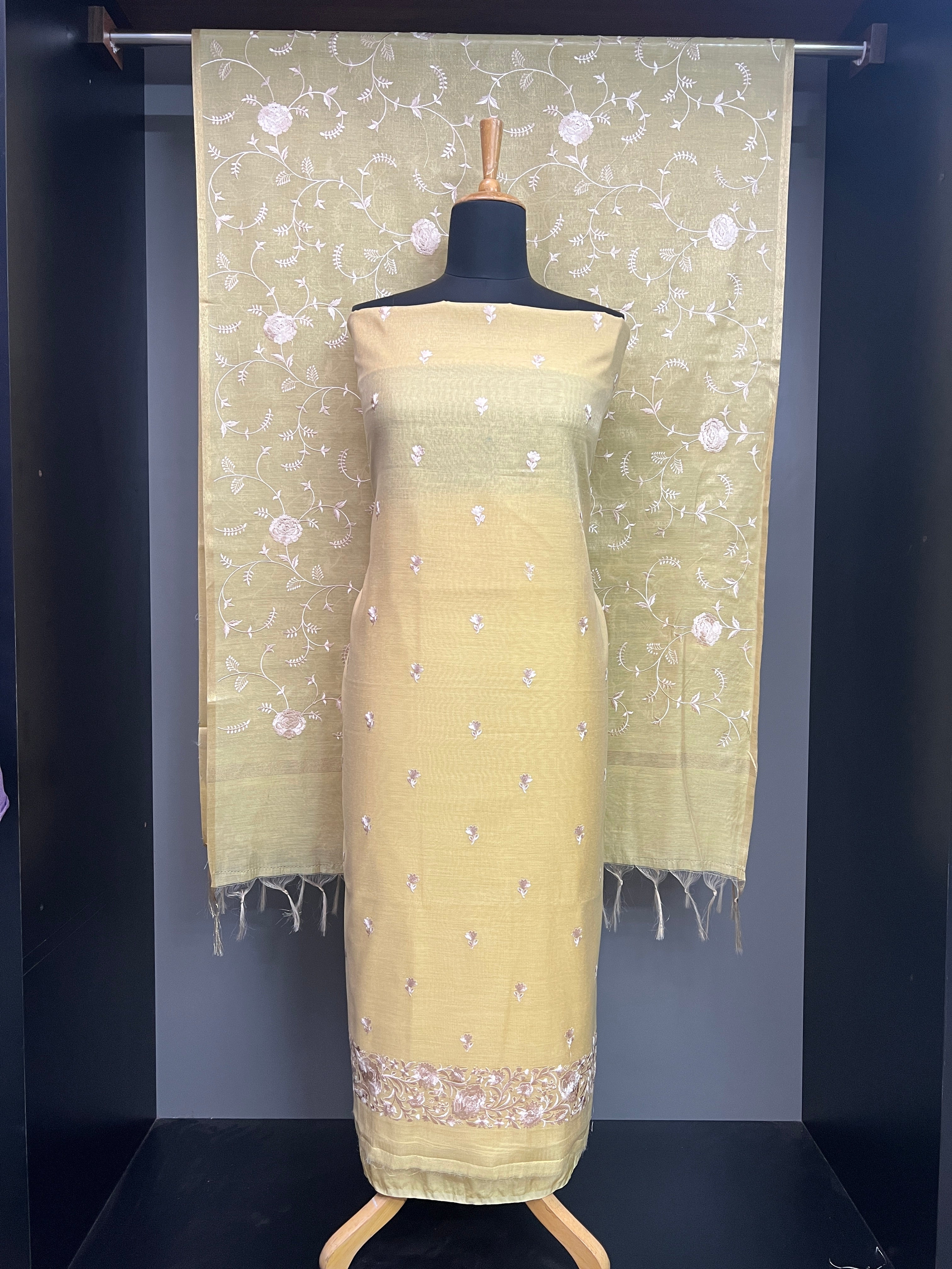 Floral Embroidery Detailed Tissue Salwar Set | PKS185