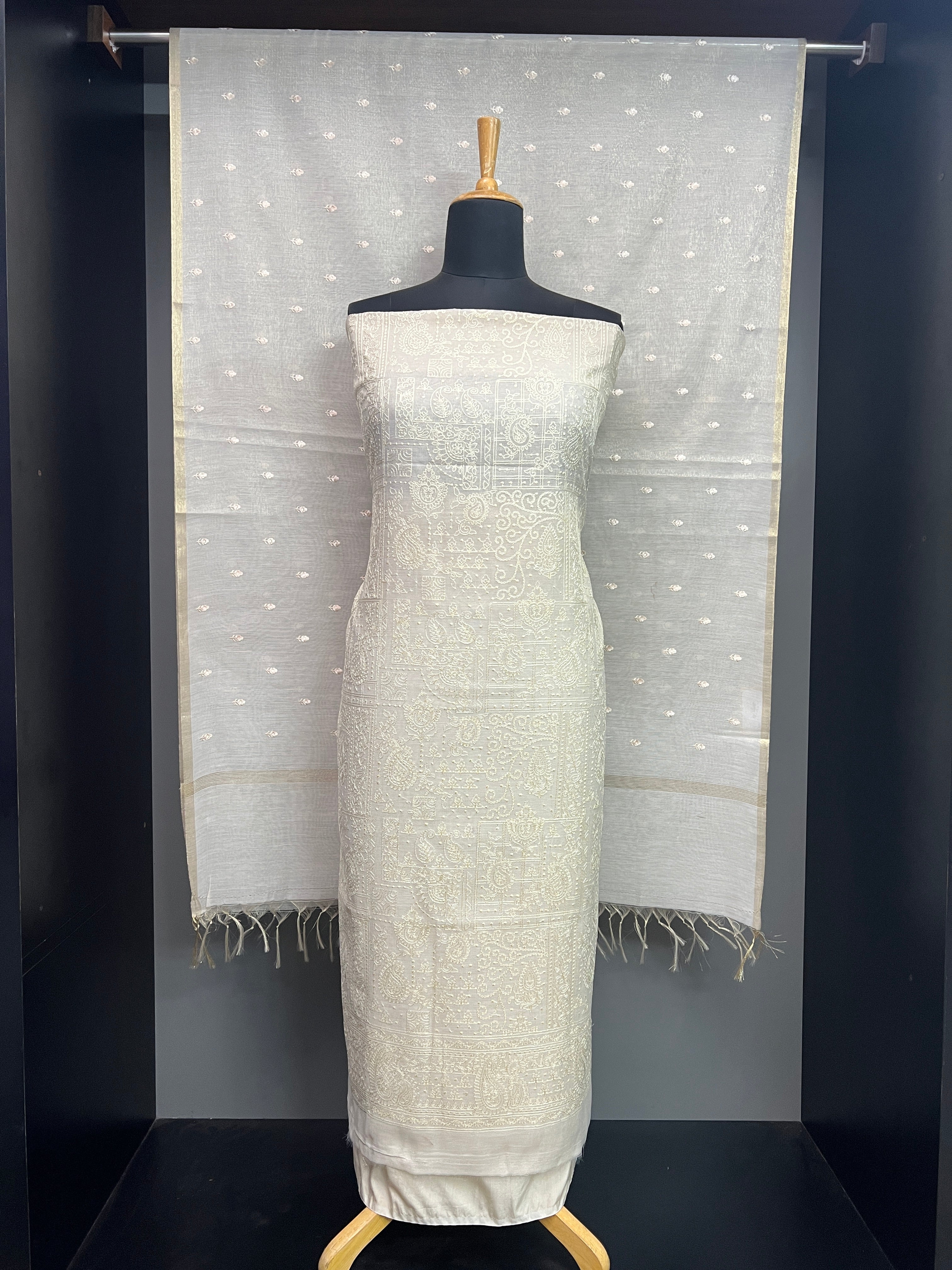 Paisley Embroidery Detailed Tissue Salwar Set | PKS183