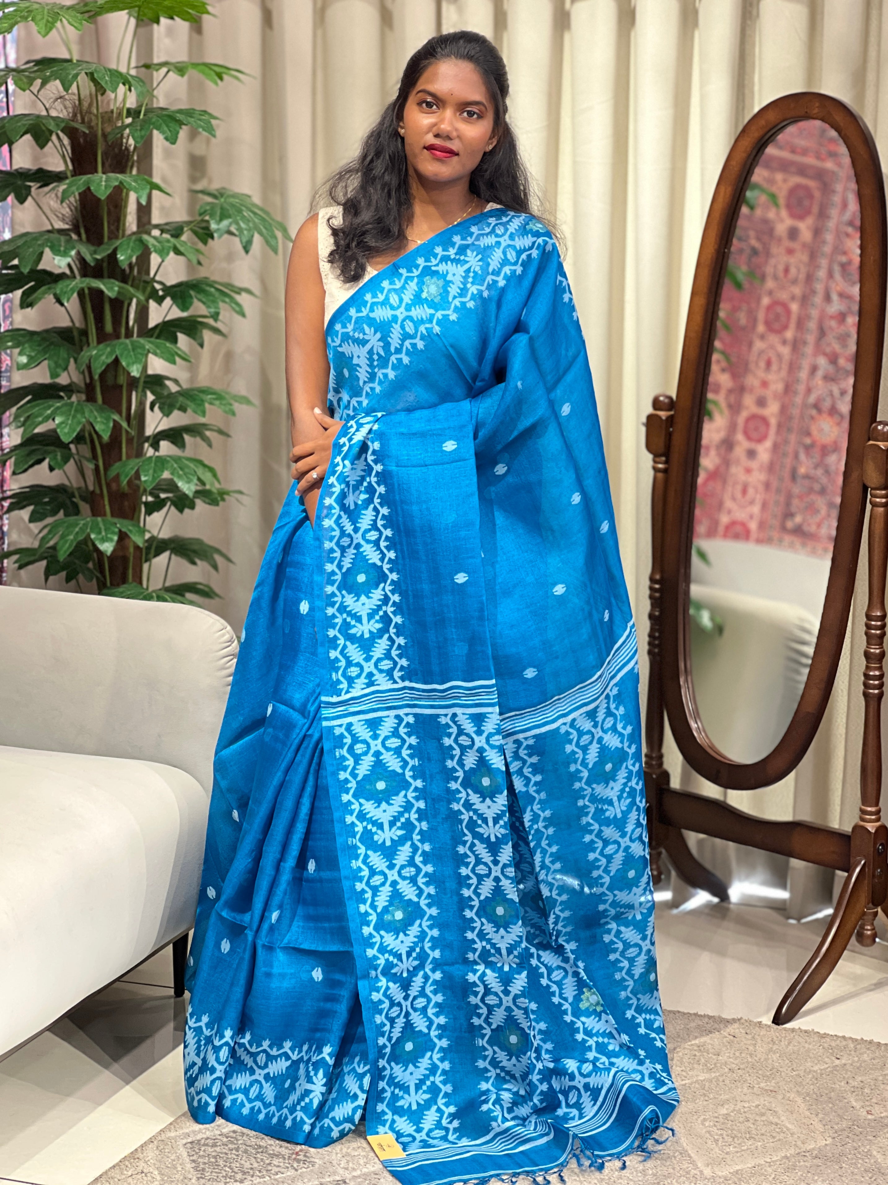 Jamdani Weaved Tussar Saree | SKD101