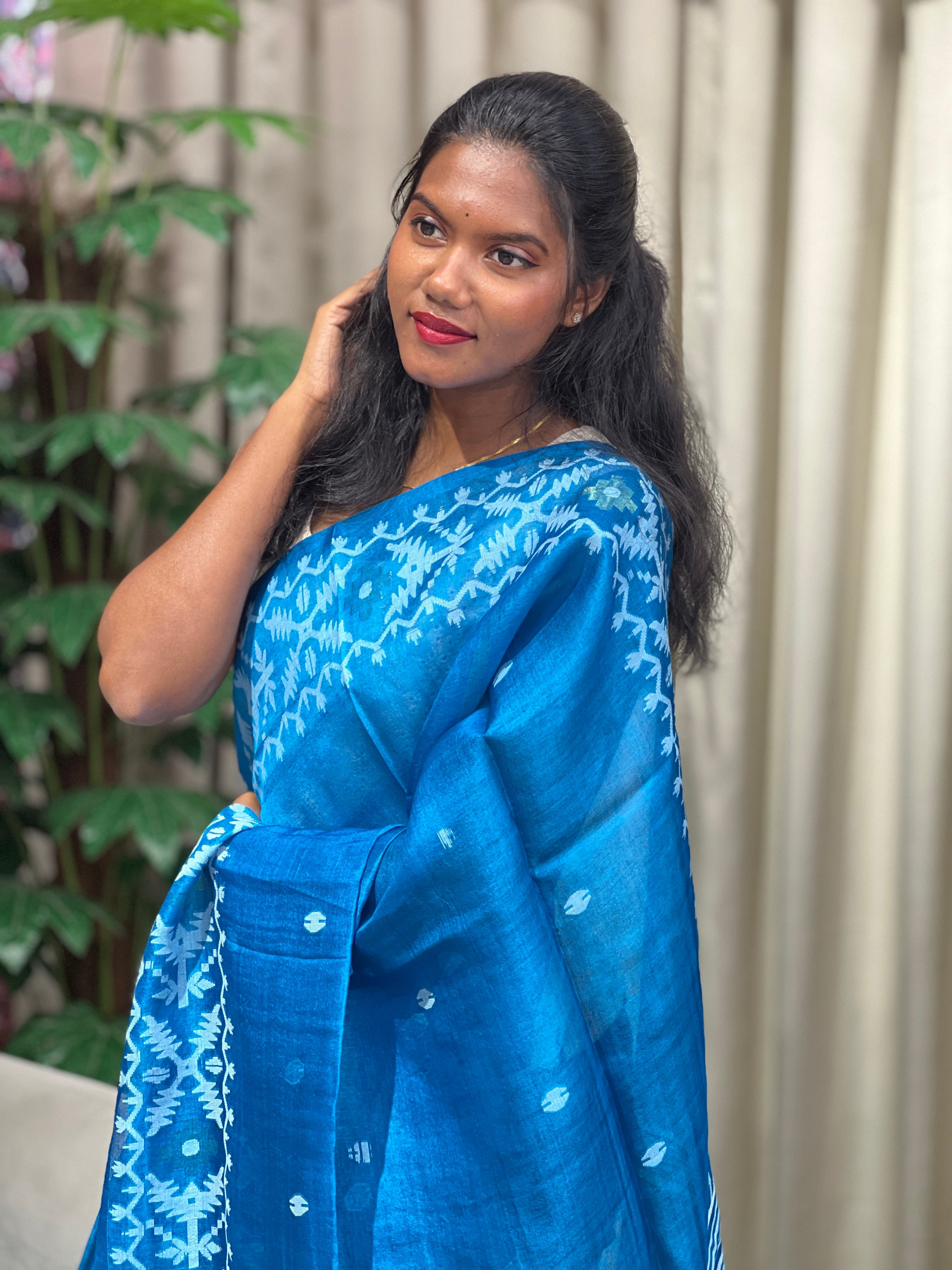 Jamdani Weaved Tussar Saree | SKD101
