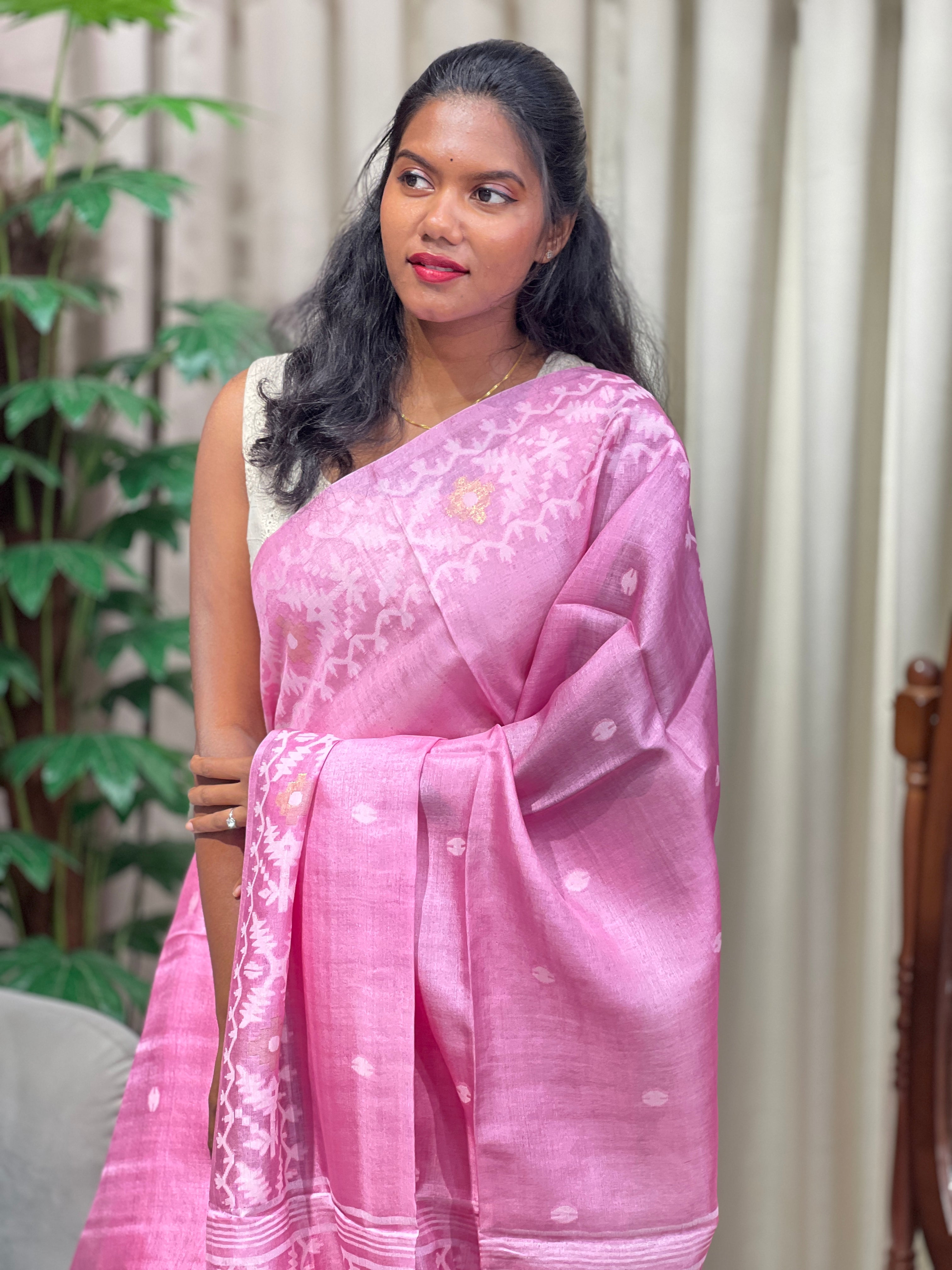 Jamdani Weaved Tussar Saree | SKD110