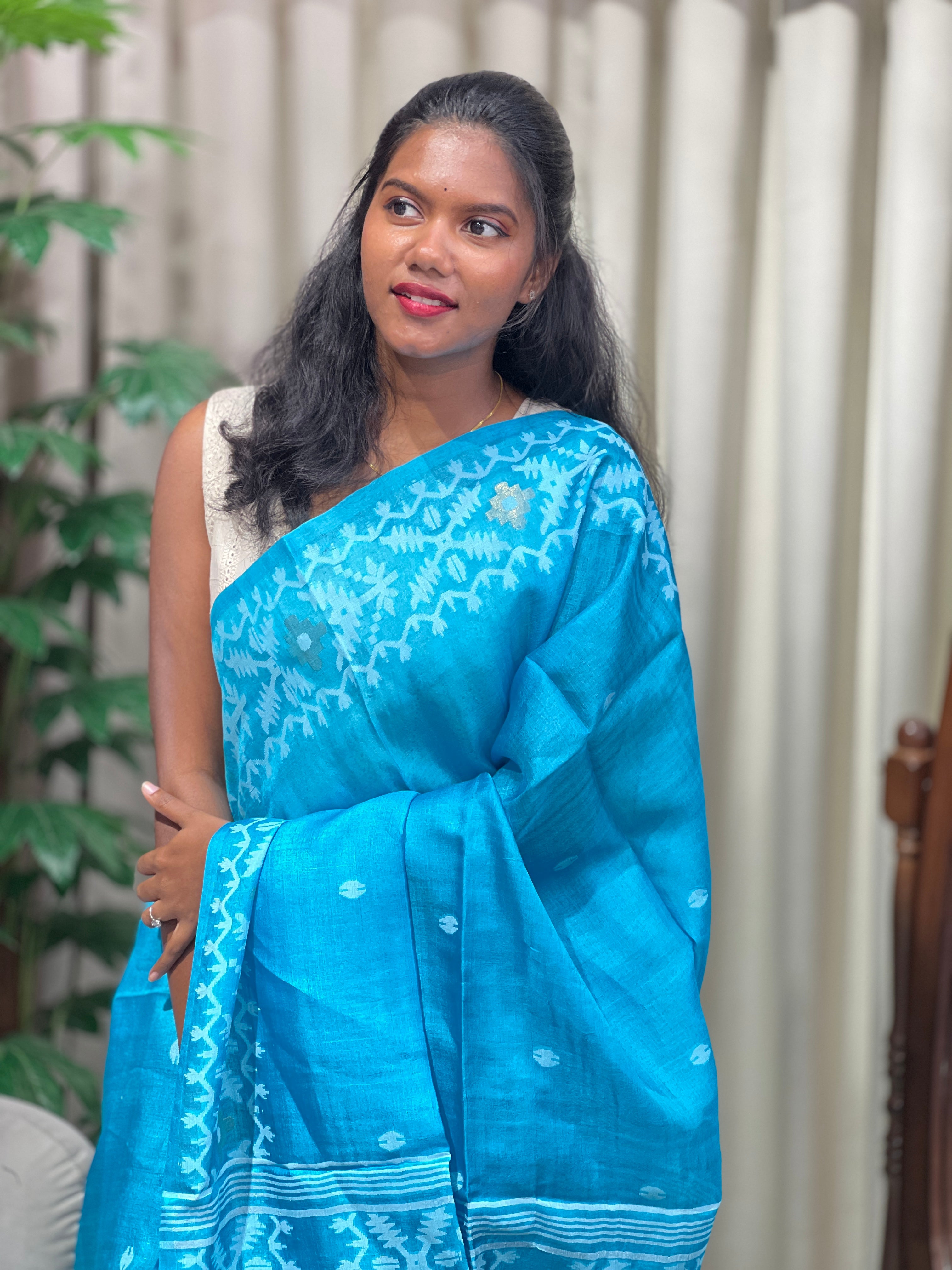 Jamdani Weaved Tussar Saree | SKD105