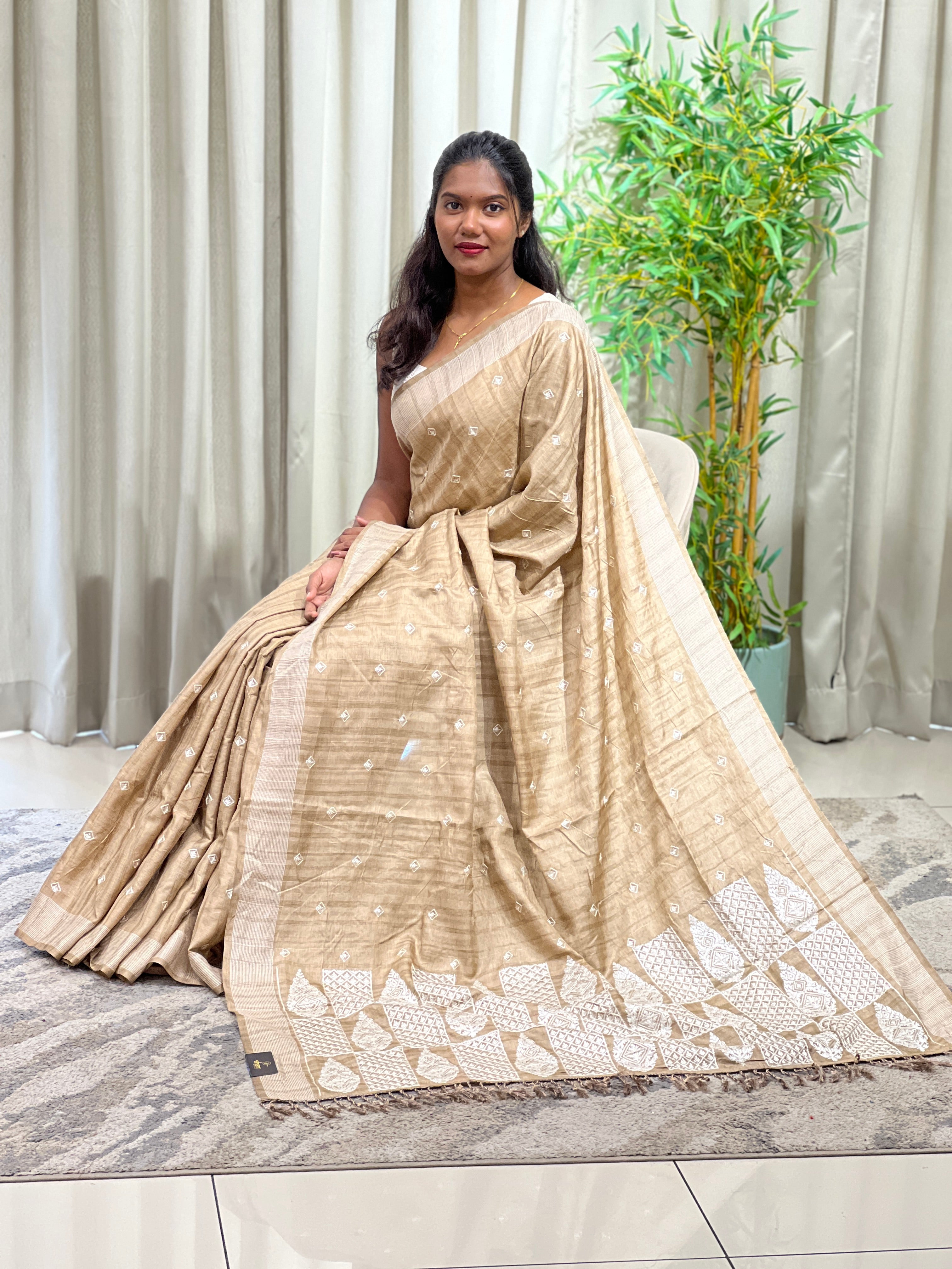 Buta Pattern Tussar Saree | SUN784