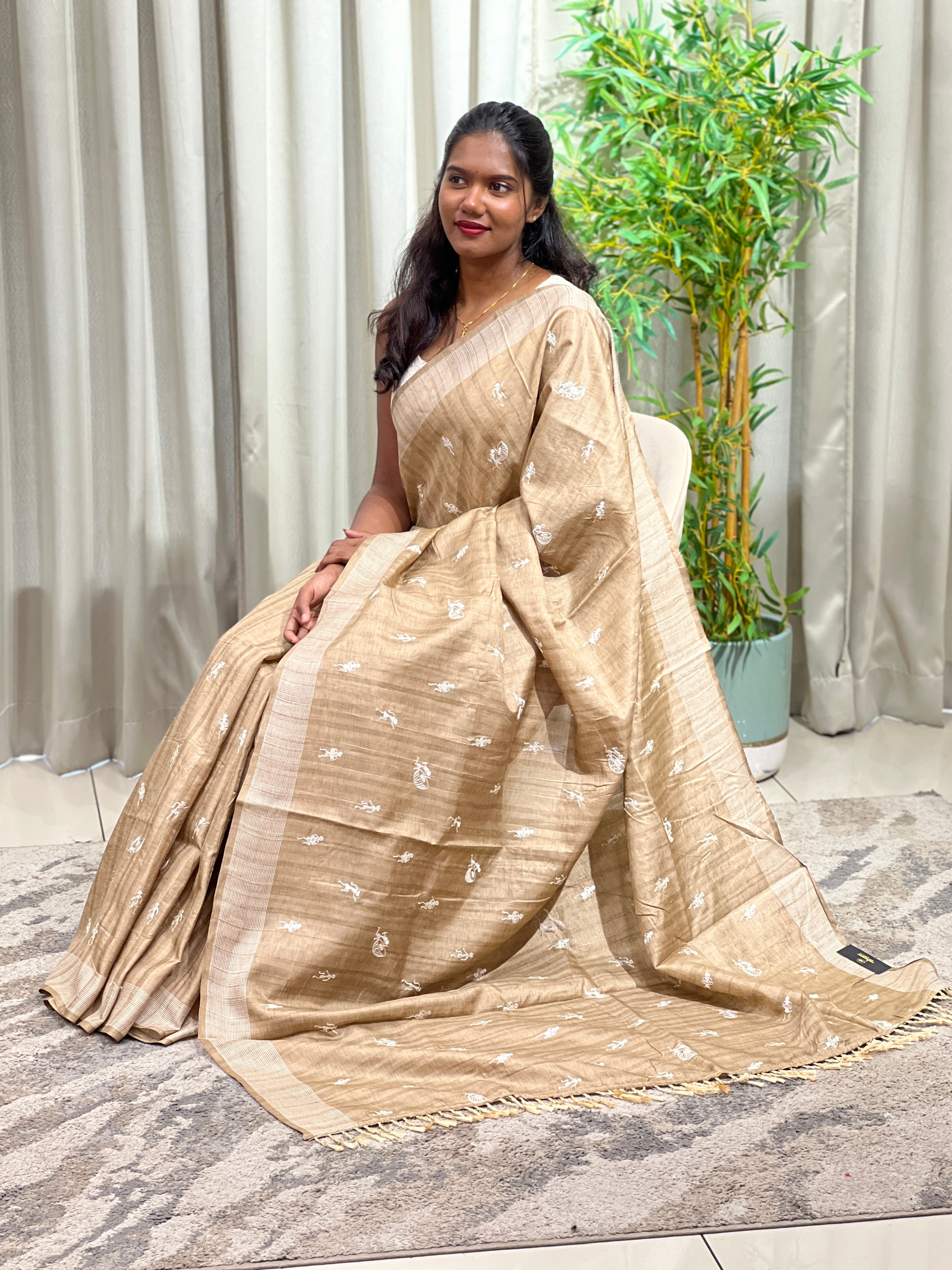 Warli Printed Pattern Tussar Saree | SUN807