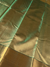 Diamond Patterned Handloom Kanchipuram Saree | OM141