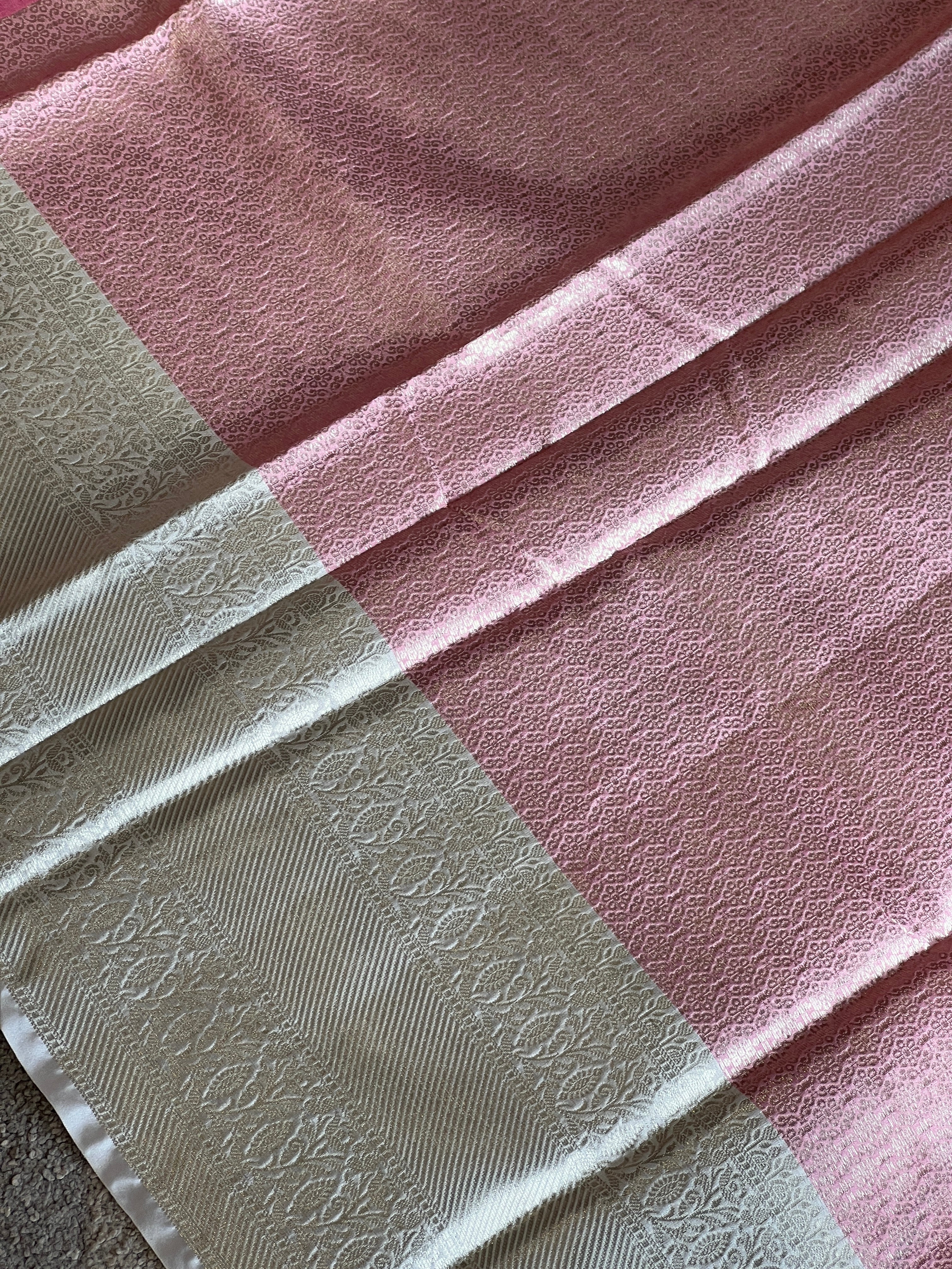 Traditional Zari Woven Stripe Patterned Semi Silk Saree | SRK113