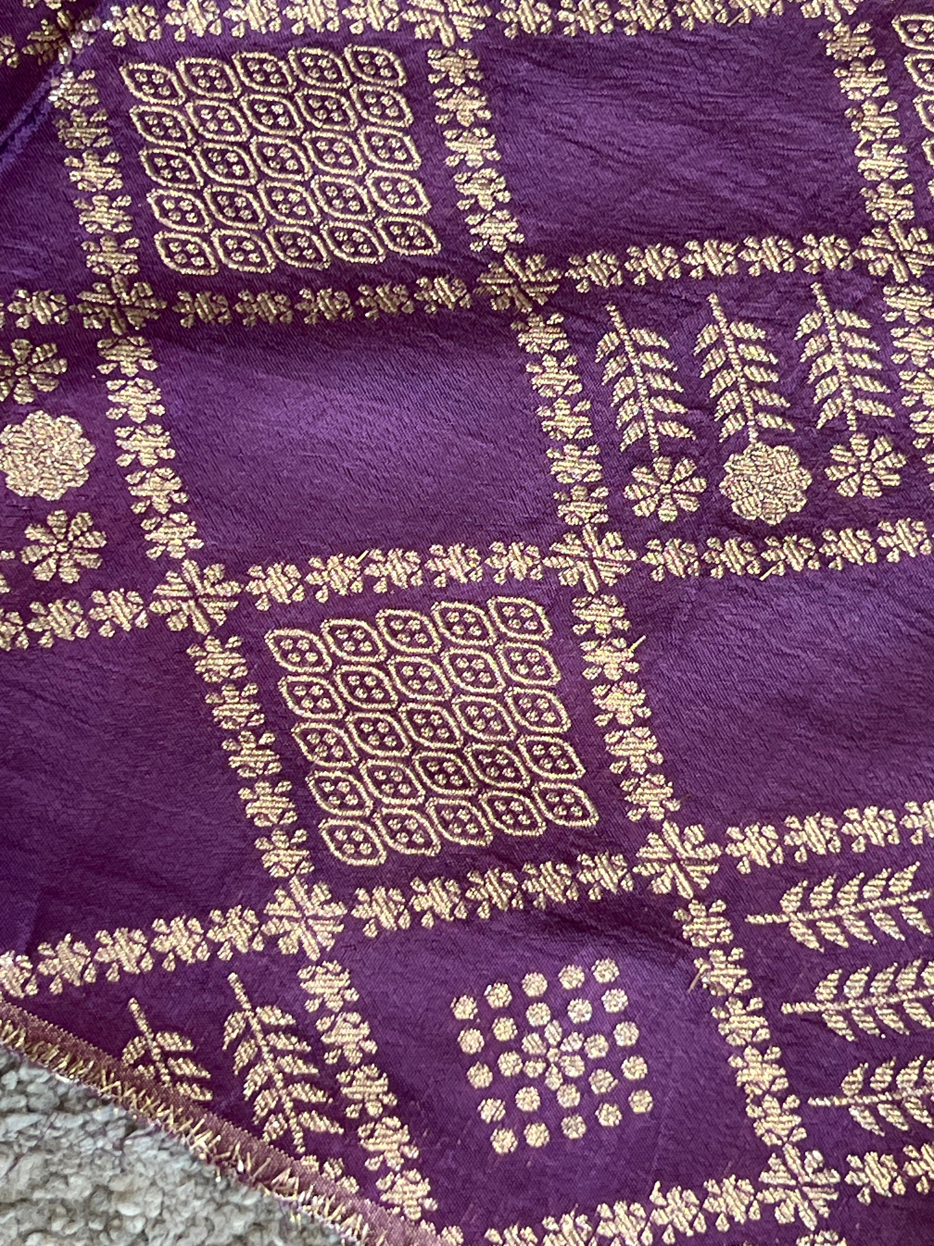 Banarasi-Zari Weaved Georgette Saree | HT178