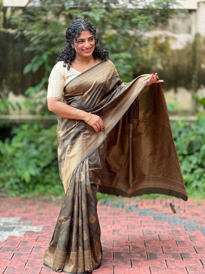 Thread Weaving Pattern Semi Silk Saree | TR144