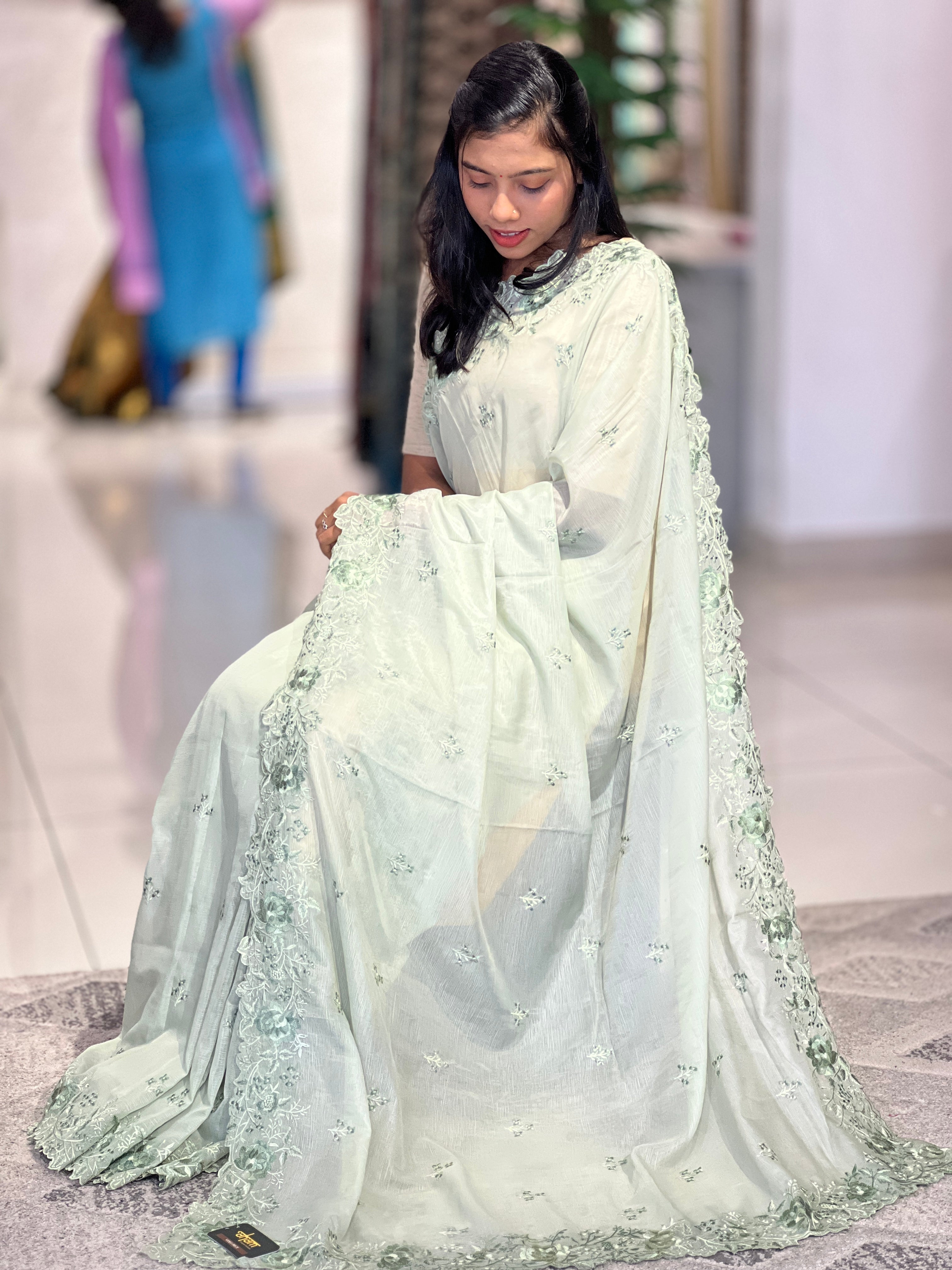 Floral Embroidery Detailed Chiffon Saree | SBP554