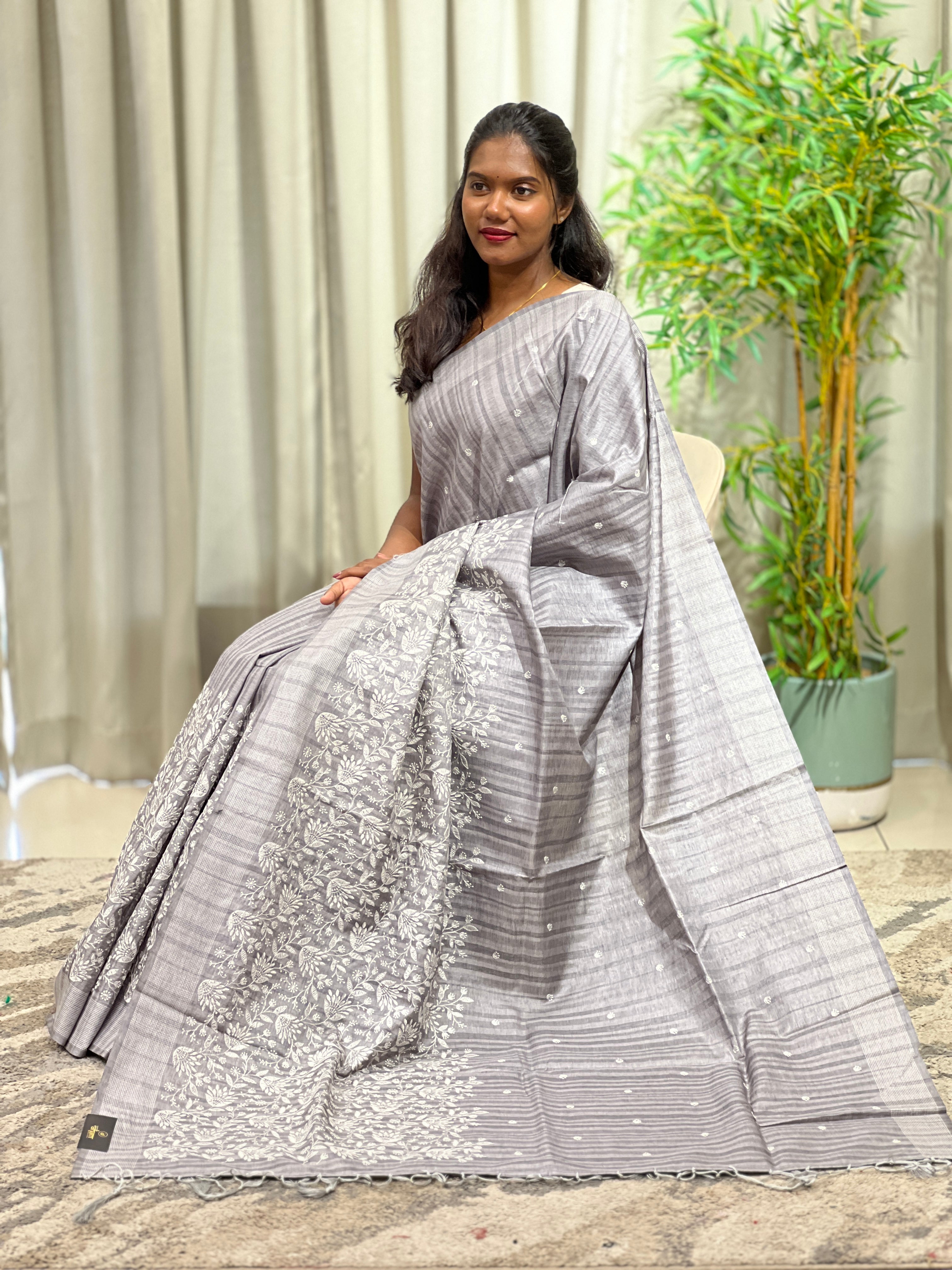 Embroidered Buta Woven Tussar Saree | SUN800
