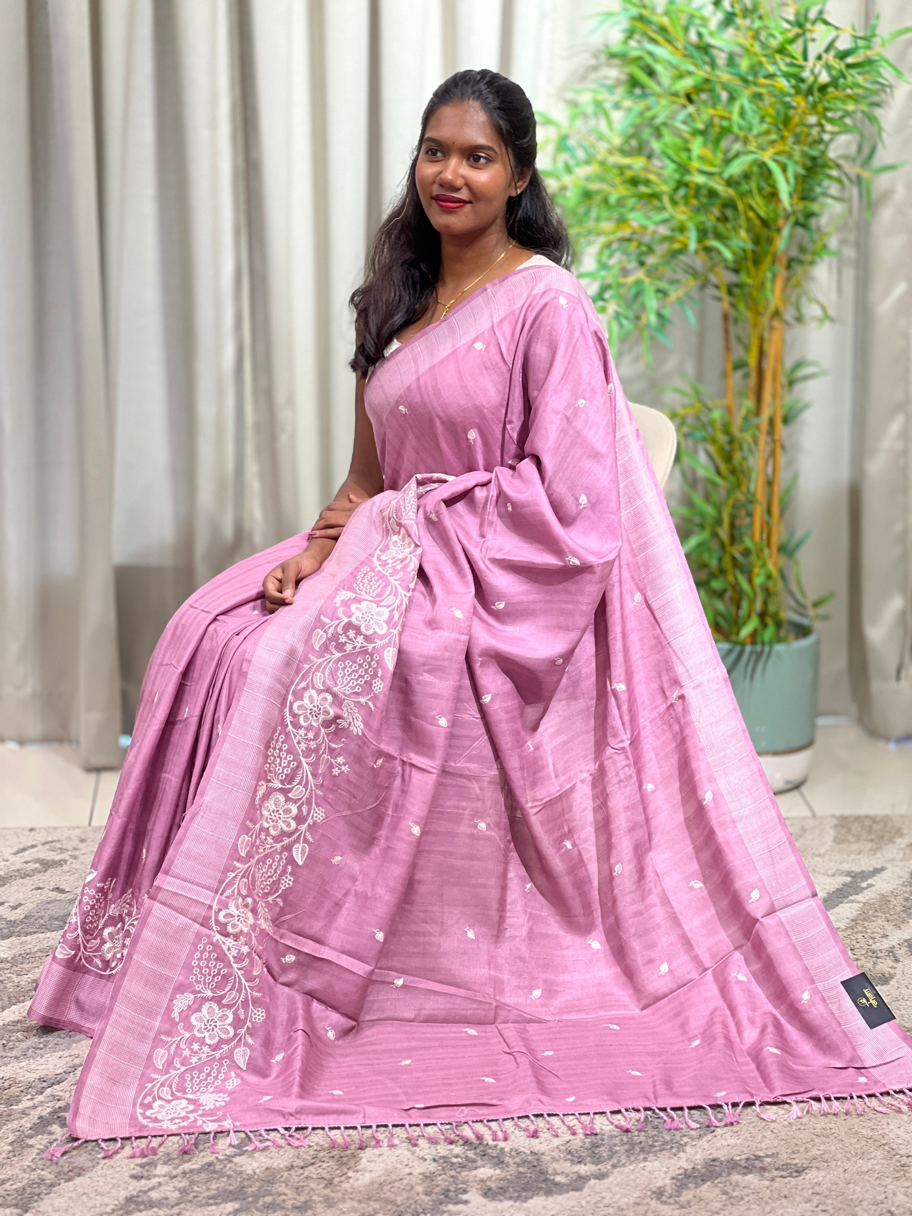 Embroidered Buta Woven Tussar Saree | SUN826